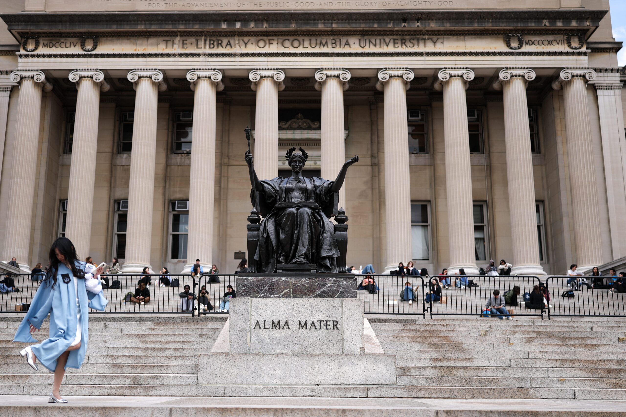 Columbia Üniversitesi, Filistin yanlısı protestolar, öğrenci protestoları, New York City, NYPD, gözaltılar, Basel Al-Araj Popüler Üniversitesi, Claire Shipman, Eric Adams, Gazze, İsrail, Hamas, antisemitizm, öğrenci hakları, kampüs protestoları, Butler Kütüphanesi, Mahmoud Khalil, Trump yönetimi, federal fonlar
