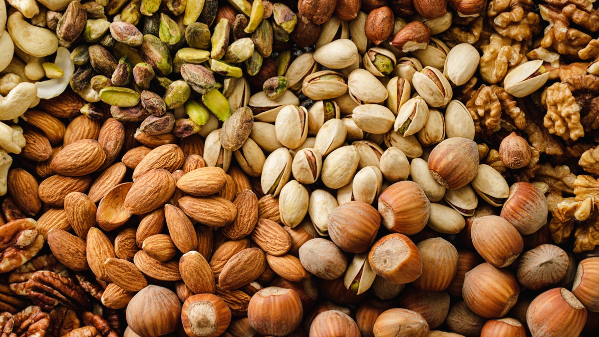 Şekerleme geri çağırması, gıda alerjisi, alerjenler, badem alerjisi, susam alerjisi, New England Village Foods, 19th Hole Snack Mix, gıda güvenliği, FDA, geri çağırma, New England, New York, Pensilvanya, Milford, New Hampshire
