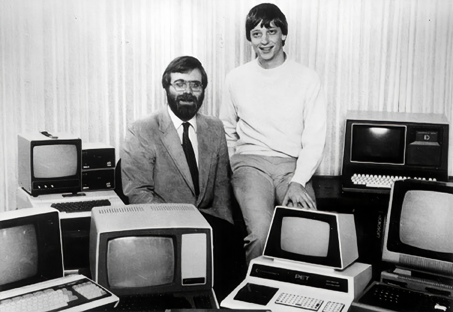 Bill Gates, Gates Vakfı, hayırseverlik, bağış, zenginlik, servet, yardım, milyarder, Forbes, Bloomberg, hayır işleri, servet dağıtımı, vakıf, sosyal sorumluluk, Bill Gates serveti, Bill Gates bağışı, Bill Gates Vakfı 25. yıl, Bill Gates 2045, Bill Gates hayırseverlik planı, Bill Gates ölüm, Bill Gates servet dağıtımı, Gates Vakfı kapanışı
