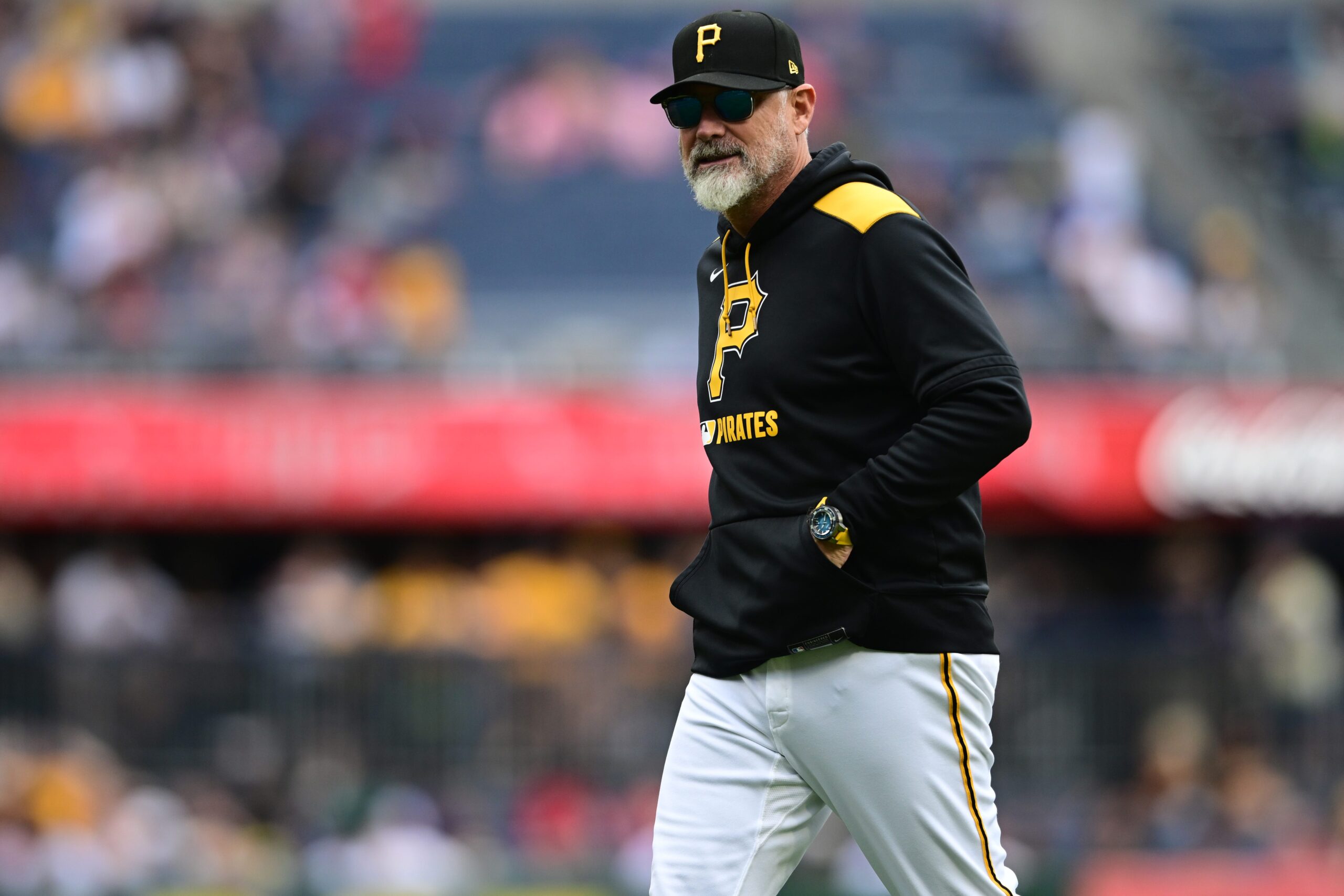 Pittsburgh Pirates, Derek Shelton, kovuldu, yönetici, beyzbol, MLB, Don Kelly, geçici yönetici, Ben Cherington, Bob Nutting, 2024 NL Yılın Çaylağı, Paul Skenes, Pittsburgh, haberler, spor, beyzbol takımı, kovulma, yönetici değişikliği, takım performansı, MLB ERA, düşük skor, kötü performans
