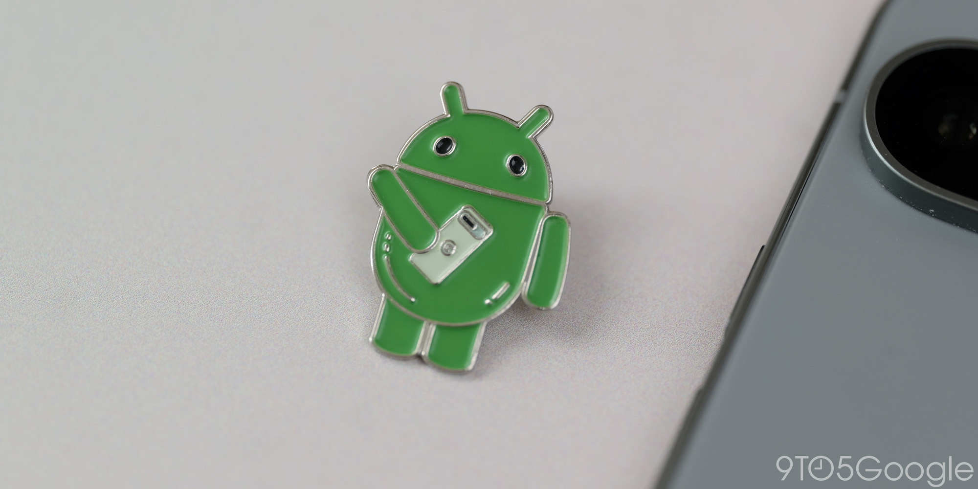 Android 15, 16KB sayfa boyutu, performans artışı, Google Play, uygulama gereksinimleri, geliştirici, Pixel 8, Pixel 9, bellek sayfası boyutu, uygulama uyumluluğu, Android geliştirme, Android işletim sistemi, 4KB sayfa boyutu, uygulama performansı, Play Console, Android uygulama güncellemesi, sistem optimizasyonu, OS optimizasyonu, mobil geliştirme
