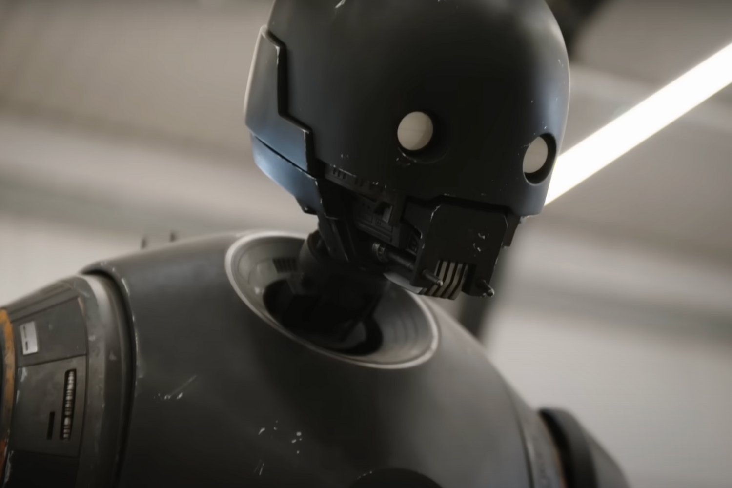 Andor, K-2SO, Star Wars, Disney+, Alan Tudyk, Diego Luna, Tony Gilroy, Dan Gilroy, KX droid, bölüm 209, iptal edilen bölüm, perde arkası, yapım, bütçe, bilim kurgu, korku, Palmo, Yavin, Cassian Andor, Bix Caleen, yeni bölüm, fragman, dizi incelemesi, dizi haberleri, dizi dedikoduları, droid, yeniden programlama, meta, anahtar kelimeler, Türkçe
