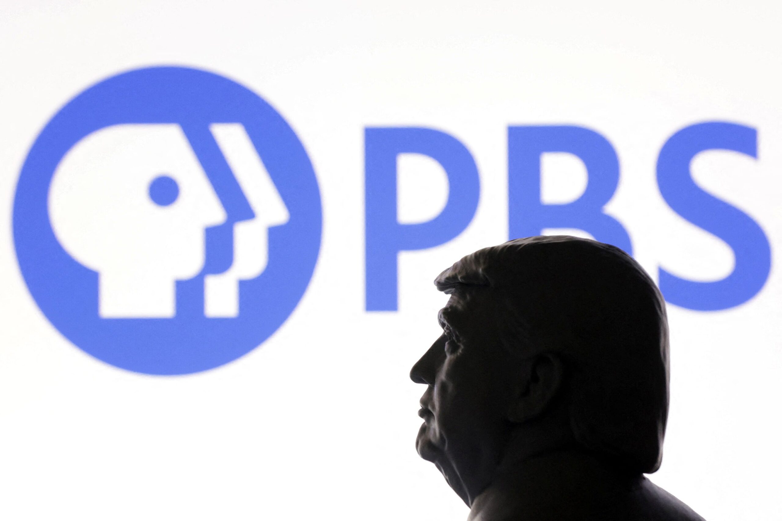 Trump, NPR, PBS, Corporation for Public Broadcasting, CPB, Ready To Learn grant, Department of Education, çocuk programları, eğitim, finansman kesintisi, Sesame Street, Reading Rainbow, Clifford the Big Red Dog, Molly of Denali, Work It Out Wombats!, Lyla in the Loop, Patricia Harrison, Sara DeWitt, Madi Biedermann, ırksal adalet, woke propaganda, tartışmalı ideolojiler, öğrenci sonuçları, eğitimsel içerik, kamu televizyonu, federal hibe, hükümet finansmanı
