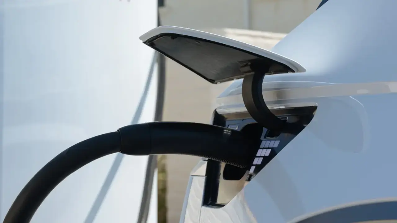 Hyundai, Ioniq 5, Ioniq 9, Elektrikli Araç, Şarj, Plug and Charge, Tesla Supercharger, NACS, CCS Adaptörü, Bluelink, MyHyundai, Şarj Ağı, ChargePoint, EVGo, Ionna, Otomobil, Teknoloji, Haber
