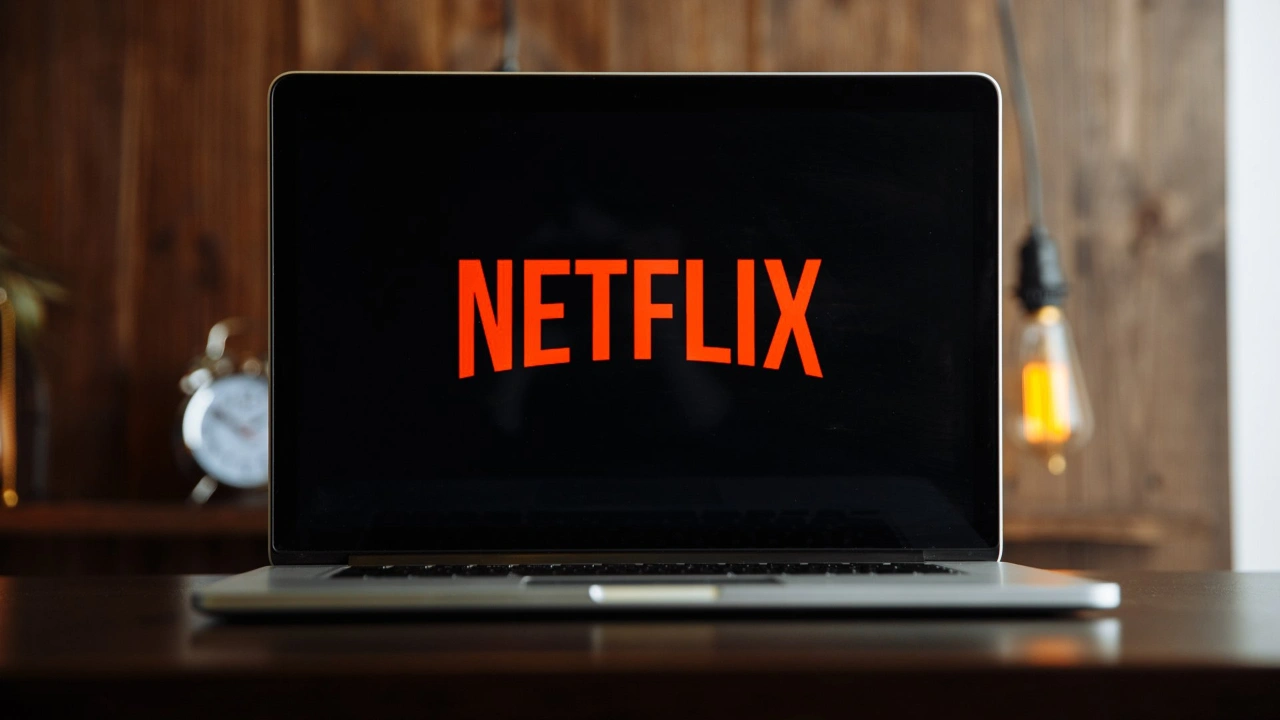 Netflix, televizyon arayüzü, kullanıcı deneyimi, içerik önerileri, yapay zeka, mobil uygulama, arama sistemi, dikey yayın, kısa videolar, beta sürümü, iOS, Emmy ödüllü, diziler, filmler, içerik seçimi, modern tasarım, akıcı deneyim
