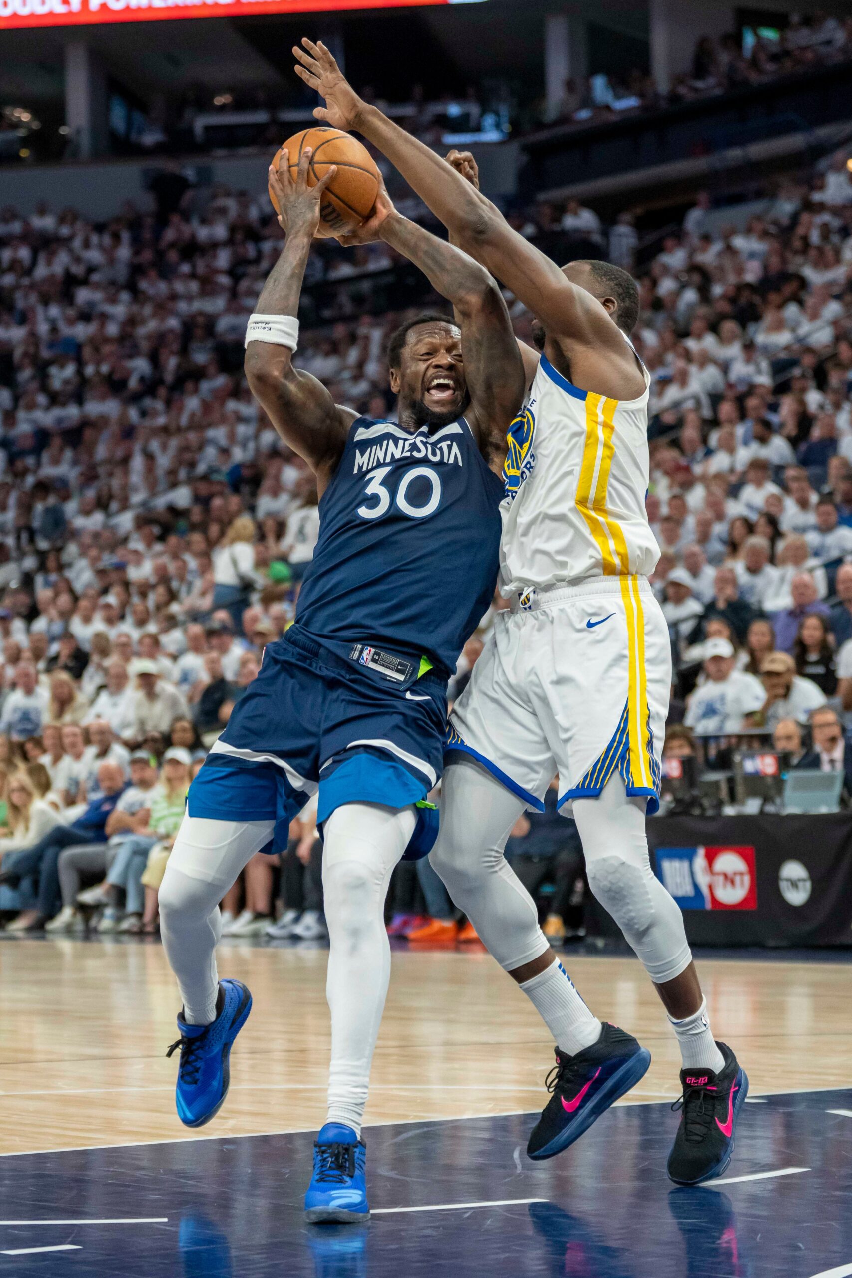 Minnesota Timberwolves, Golden State Warriors, NBA Playoffs, Anthony Edwards, Steph Curry, Randle, Steve Kerr, Jonathan Kuminga, Trayce Jackson-Davis, Nickeil Alexander-Walker, Naz Reid, Donte DiVincenzo, Draymond Green, injury, maç özeti, basketbol
