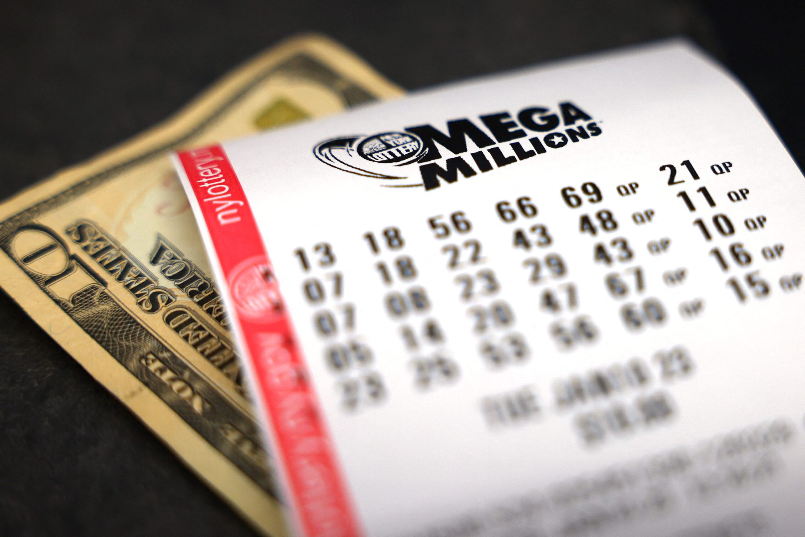 Virginia Lottery, Mega Millions, $1 Million, Unclaimed Prize, Deltaville, 7-Eleven, Winning Ticket, Lottery Expiration, Virginia Literary Fund, Public School Funding, Lottery Numbers, November 22 2024, Jackpot, Joshua Johnston, Mega Millions Consortium, Increased Ticket Price, Increased Winnings, Multiplier, Lottery Odds, Jackpocket, Online Lottery, Digital Lottery Courier, USA TODAY Network, Gambling Problem.
