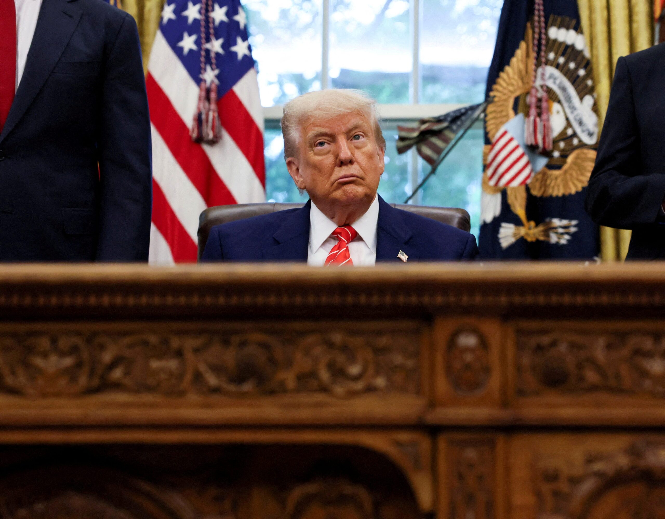 ABD otomobil üreticileri, Donald Trump, Birleşik Krallık, ticaret anlaşması, otomobil tarifesi, General Motors, Ford, Stellantis, USMCA, Amerikan Otomotiv Politikaları Konseyi, Karoline Leavitt, otomotiv endüstrisi, ithalat, ihracat, ticaret savaşları, Birleşik Krallık otomobil ithalatı, ABD otomobil üretimi, Kanada, Meksika, Kuzey Amerika ortakları, otomobil müzakereleri
