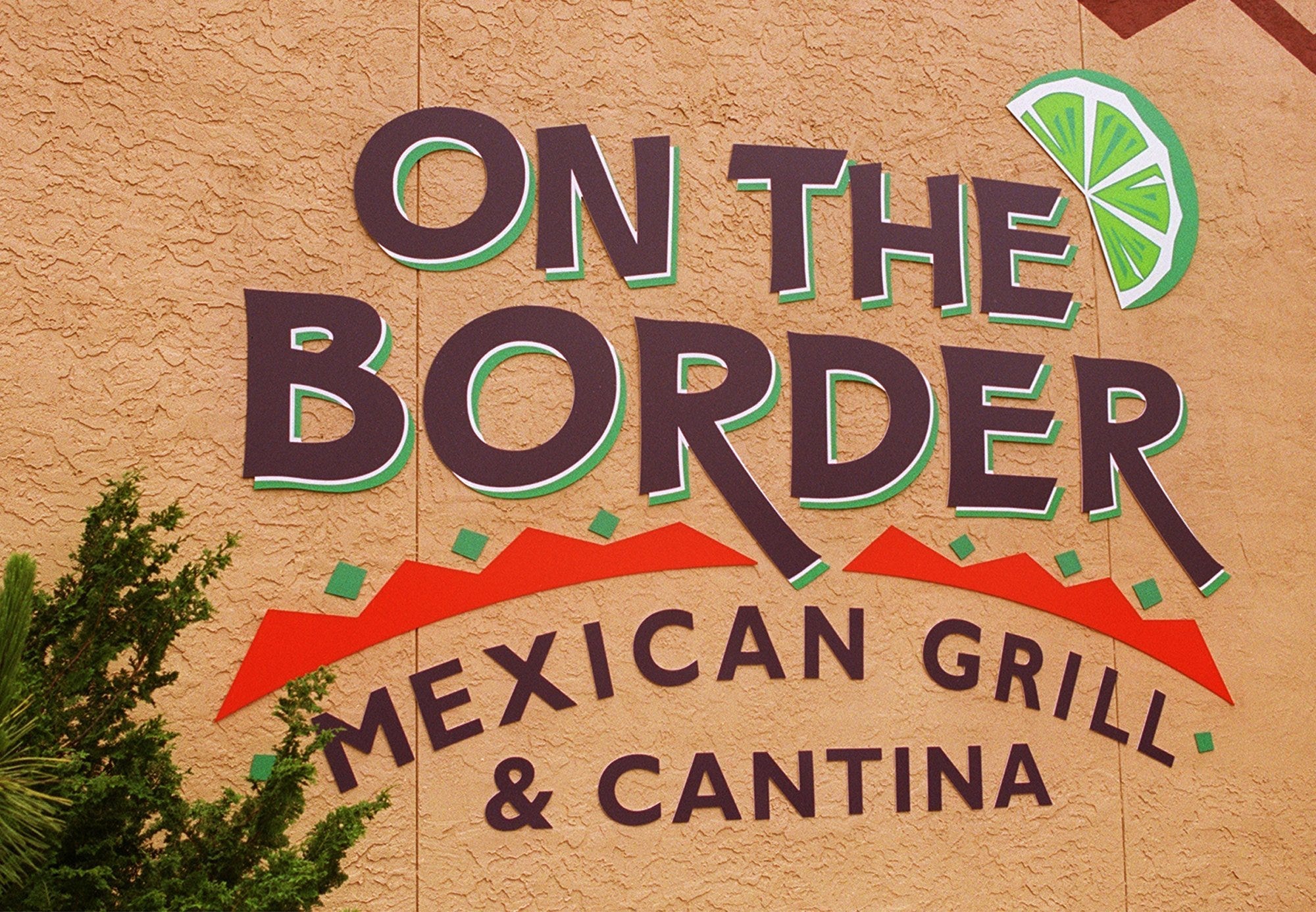 On The Border, Pappas Restaurants, iflas, satın alma, Meksika restoranı, Teksas, restoran endüstrisi, Chapter 11, Mike Rizzo, Chris Pappas, Fernando Cervantes Jr., USA TODAY, ekonomi, iş, haberler, yiyecek, Tex-Mex, Pappadeaux Seafood Kitchen, Pappasitos Cantina, Pappas Bar-B-Q, Pappas Bros. Steakhouse
