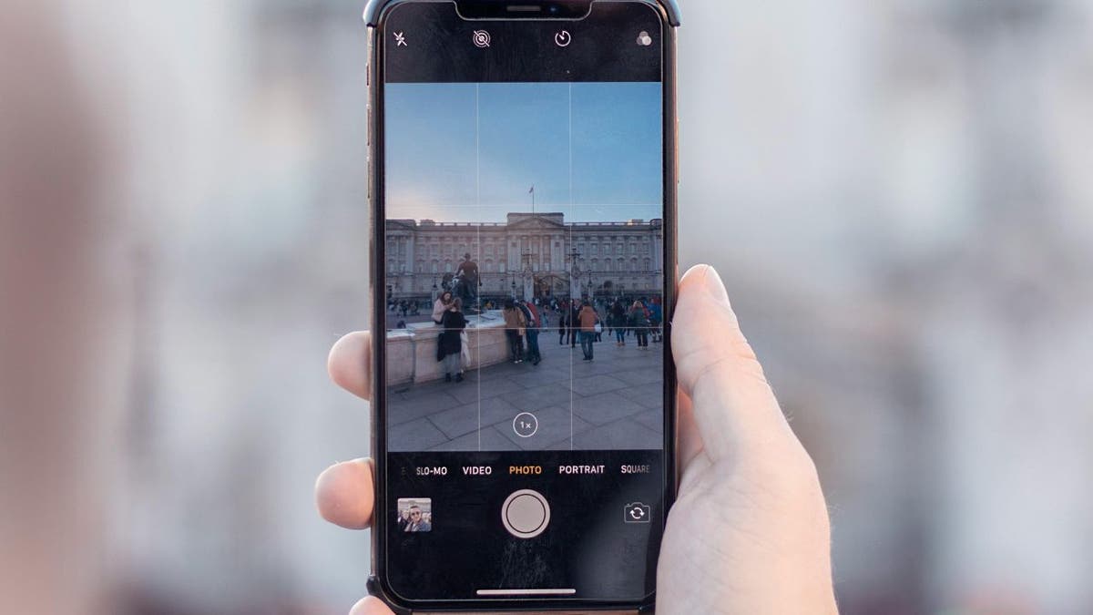 iPhone Android fotoğraf kalitesi, bulanık fotoğraf çözümü, iPhone Android fotoğraf gönderme, RCS mesajlaşma, HEIC uyumluluğu, Google Fotoğraflar, fotoğraf sıkıştırma, üçüncü taraf mesajlaşma uygulamaları, Snapseed fotoğraf düzenleme, yüksek kaliteli fotoğraf paylaşımı, iOS 18 güncellemesi, düşük kaliteli görüntü modu, CyberGuy, Kurt Knutsson, teknik ipuçları

