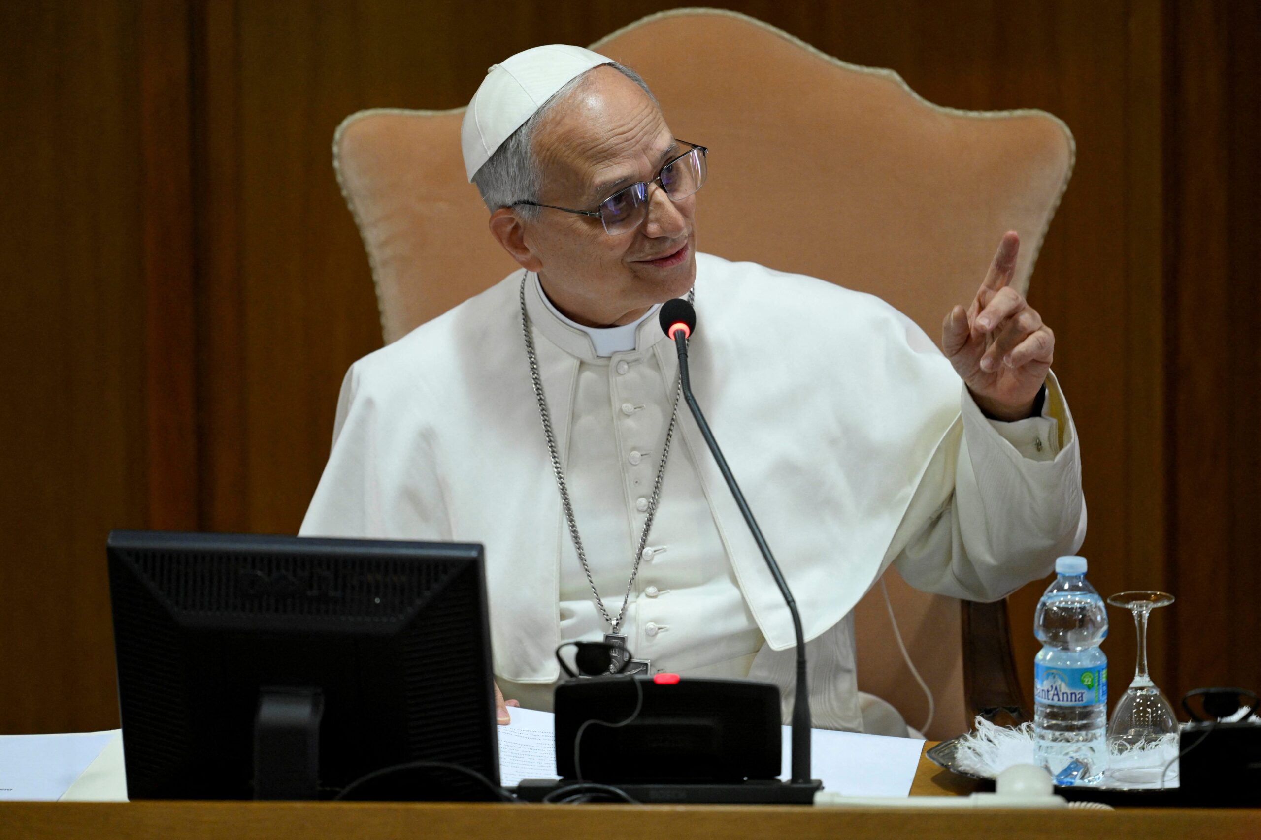 Papa Leo XIV, ABD'li papa, Katolik Kilisesi, Papa Francis reformları, Kardinaller, Papalık seçimi, Robert Francis Prevost, Peru, Misyonerlik, Sean Brady, LGBTQ+, Papa Leo XIII, Sosyal adalet, İşçi hakları, Yapay zeka, İnsan onuru, Çalışma hayatı, Güncel dünya ile diyalog
