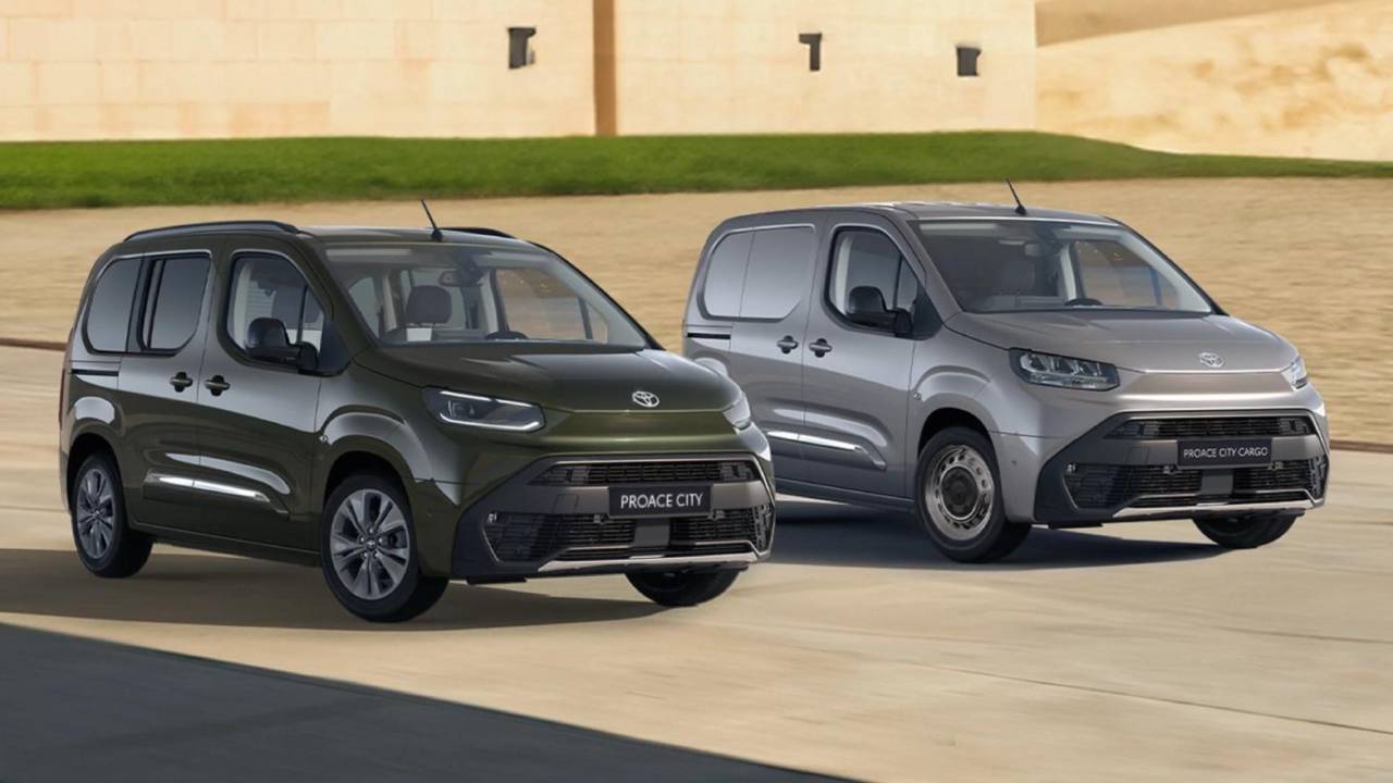 Toyota, ticari araçlar, Hilux, Proace City, Proace City Cargo, Proace Verso, Proace Cargo, Toyota Professional, hafif ticari araç, şehir içi ulaşım, yük taşıma, 4x4, güvenlik, konfor, dayanıklılık, satış sonrası hizmetler, Toyota Garanti ON, Toyota Yol Yardımı, Toyota Forever, Toyota Sigorta, periyodik bakım, orijinal yedek parça, Türkiye, uzman teknisyenler, geniş servis ağı, ticari araç modelleri, araç incelemesi

