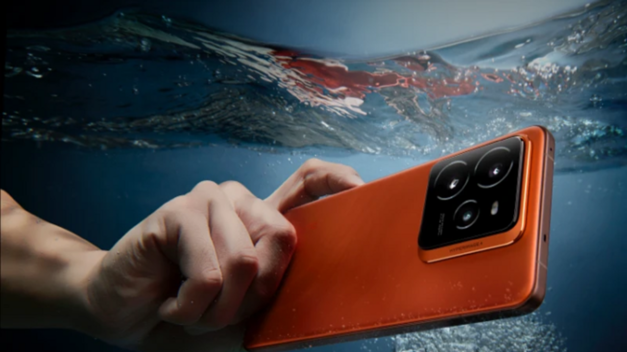 realme GT 7, realme GT 7T, akıllı telefon, çıkış tarihi, özellikleri, MediaTek Dimensity 9300+, MediaTek Dimensity 8400, OLED ekran, 144 Hz, 120W hızlı şarj, Android 15, lansman, fiyat, inceleme, haber
