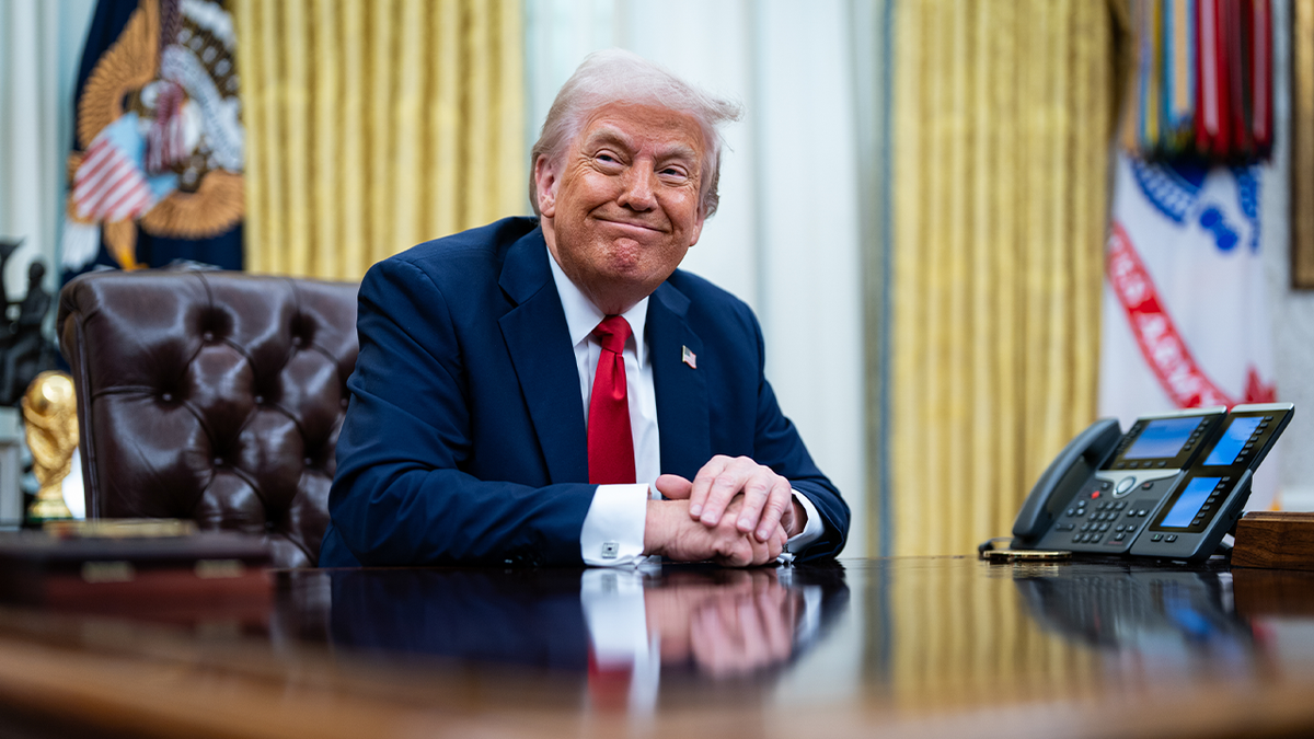 Donald Trump, Hindistan, Pakistan, ateşkes, ticaret, Keşmir, ABD, diplomasi, çatışma, savaş, barış, liderlik, sınırdaki çatışma, askeri üs, Pahalgam, saldırı, ihlal, gerginlik, tansiyon düşürme, dış politika
