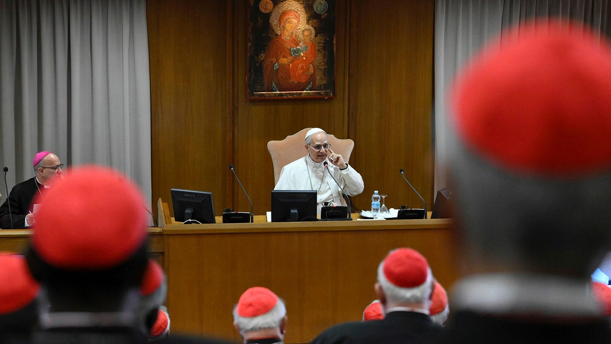Papa Leo XIV, Yapay Zeka, Katolik Kilisesi, Vatikan, Kardinal Dolan, Rerum Novarum, Toplumsal Adalet, Ahlaki Rehberlik, İkinci Vatikan Konsili, Papa Francis, Dijital Dünya, Teknoloji Etiği, Robotik, İnsan Onuru, Sanayi Devrimi
