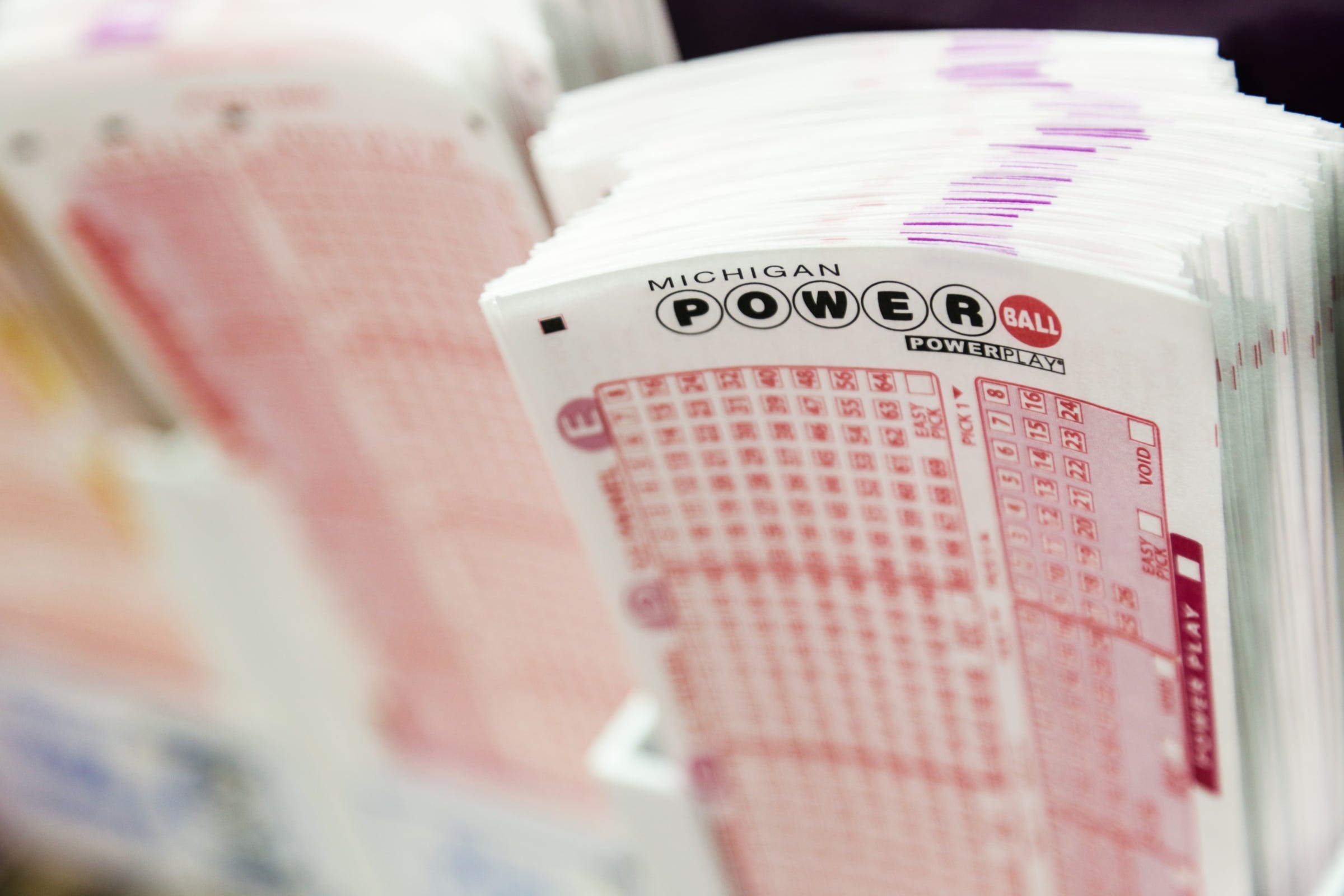 Powerball, piyango, çekiliş, ikramiye, kazanan numaralar, bilet, Jackpocket, USA TODAY, Fernando Cervantes Jr., West Virginia, Kentucky, Oregon, para ödülü, şans oyunu, sayısal loto, ikramiye miktarı, loto sonuçları, online loto, loto kuralları, loto ipuçları, loto şansı
