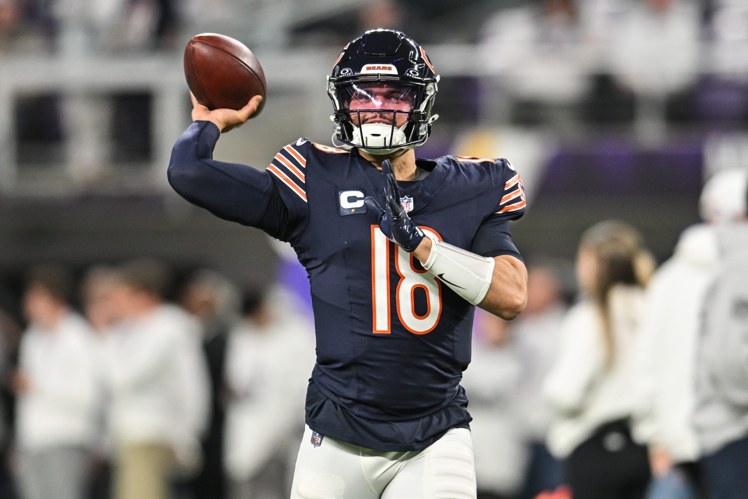 Chicago Bears, 2025 NFL, Ben Johnson, Caleb Williams, NFL Draft, Ozzy Trapilo, Colston Loveland, Luther Burden III, DJ Moore, NFC North, NFL schedule, football predictions, Bears tickets, Chicago futbol takımı, 2025 NFL sezonu, Ben Johnson koçu, Caleb Williams quarterback, NFL Draftı, Ozzy Trapilo oyuncusu, Colston Loveland oyuncusu, Luther Burden III oyuncusu, DJ Moore oyuncusu, NFC Kuzey, NFL fikstürü, futbol tahminleri, Bears biletleri
