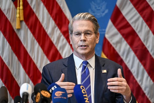 Based on the article provided, here are some relevant meta keywords in English, followed by a Turkish translation:

English:

US China trade war, Trump tariffs, China tariffs, trade negotiations, trade agreement, reciprocal tariffs, Scott Bessent, Jamieson Greer, US trade deficit, global markets, fentanyl tariffs, trade imbalance, US exports, China exports, trade countermeasures

Turkish Translation:

ABD Çin ticaret savaşı, Trump tarifeleri, Çin tarifeleri, ticaret müzakereleri, ticaret anlaşması, karşılıklı tarifeler, Scott Bessent, Jamieson Greer, ABD ticaret açığı, küresel piyasalar, fentanil tarifeleri, ticaret dengesizliği, ABD ihracatı, Çin ihracatı, ticaret karşı önlemleri
