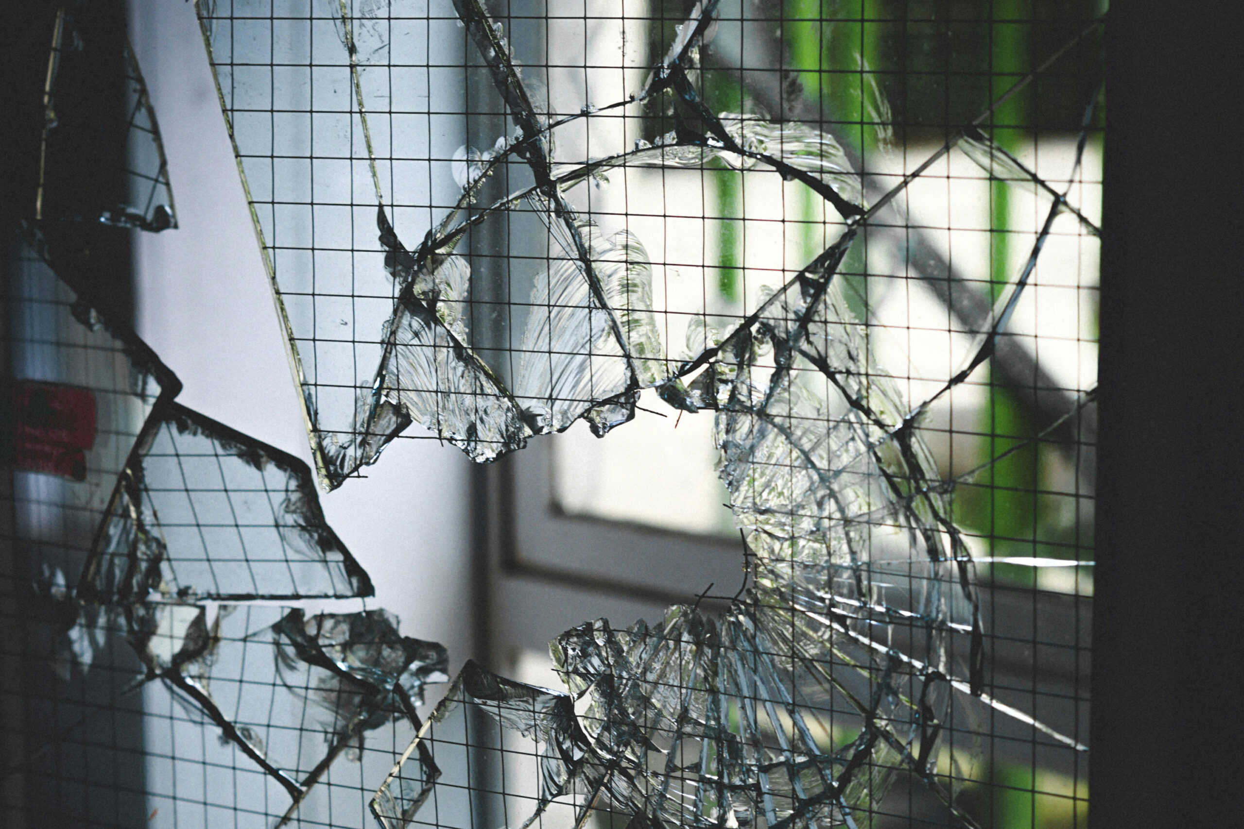 şifre güvenliği, parola kırma, RTX 5090, siber güvenlik, hackleme, yapay zeka, ChatGPT, LastPass, parola yöneticisi, iki faktörlü kimlik doğrulama, passkey, kimlik avı, şifreleme, brute-force saldırısı, zayıf şifreler, karmaşıklık, Alaina Yee
