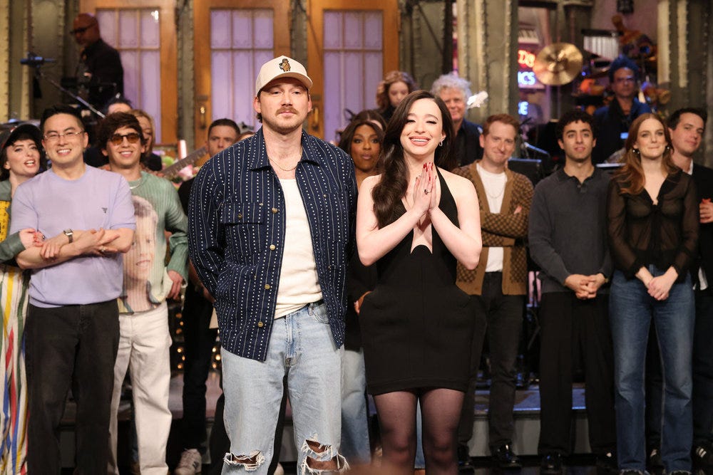 Morgan Wallen, SNL, Saturday Night Live, Caleb Pressley, Sundae Conversation, müzik konuğu, Mikey Madison, sahne, ayrılma, tartışma, tepki, Colin Jost, Weekend Update, Donald Trump, James Austin Johnson, Kenan Thompson, röportaj, 