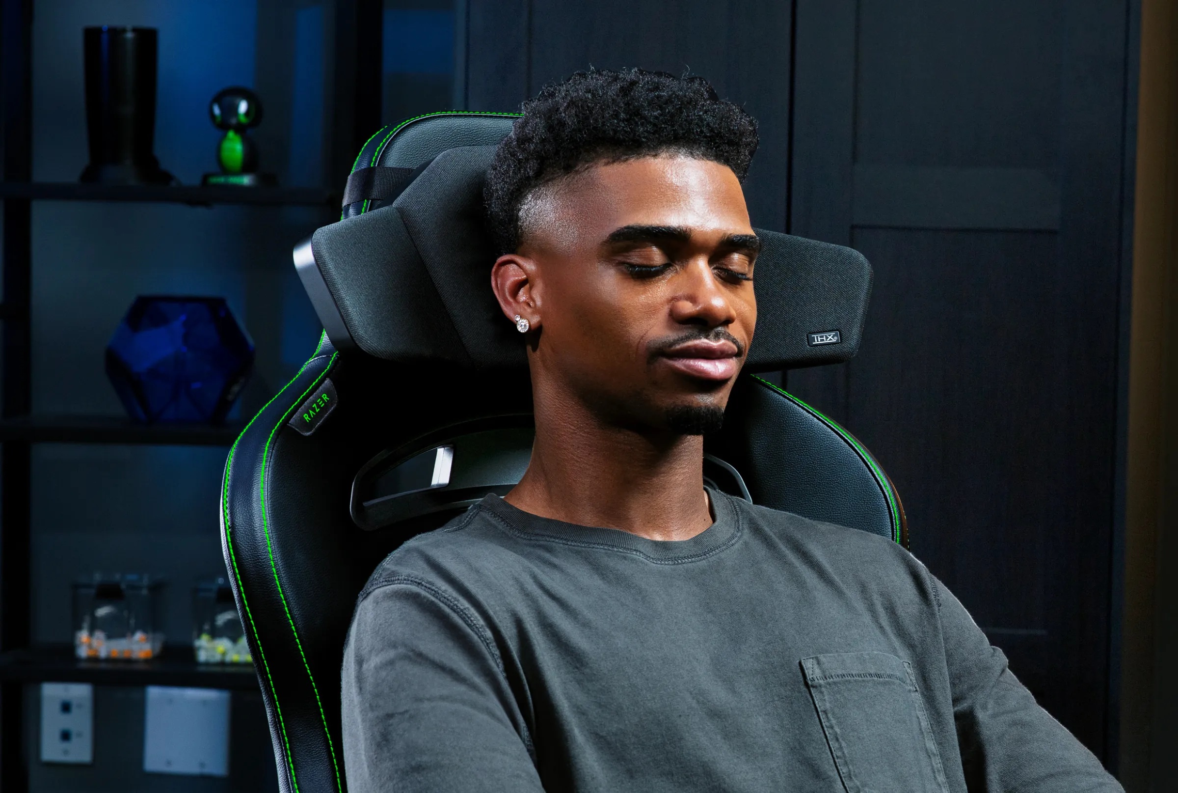 Razer Clio, wireless speaker, chair cushion speaker, gaming speaker, THX Spatial Audio, HyperSpeed Wireless, taşınabilir hoparlör, kablosuz hoparlör, oyuncu hoparlörü, ofis koltuğu hoparlörü, Razer, Clio, 5400mAh battery, Bluetooth speaker, May 16th release date, 229.99 USD, yeni ürün, inceleme, haber
