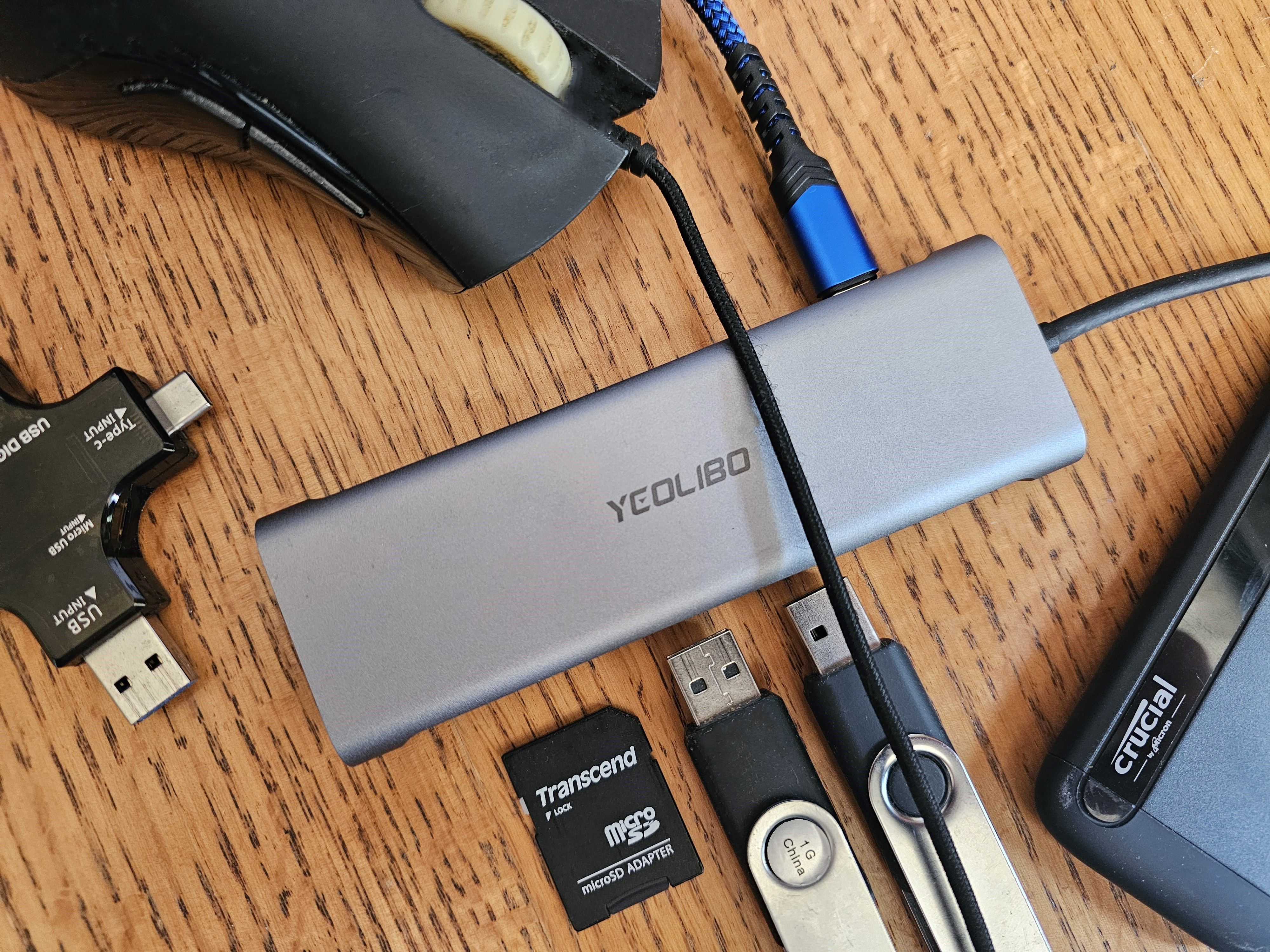 USB-C hub, USB-C bağlantı istasyonu, Thunderbolt yuvası, DisplayLink yuvası, USB-C adaptörü, dizüstü bilgisayar aksesuarları, USB-C incelemesi, USB-C önerileri, USB-C karşılaştırması, en iyi USB-C hub, ucuz USB-C hub, taşınabilir USB-C hub, çoklu monitör USB-C, USB-C güç dağıtımı, USB-C şarj, USB-A bağlantı noktası, HDMI bağlantı noktası, SD kart okuyucu, Ethernet bağlantı noktası, 4K ekran, 60Hz, 30Hz, eski bağlantı noktaları, kablolu bağlantılar, fare, klavye, yazıcı, çevre birimleri, USB-C veri aktarımı, USB-C uyumluluğu, dizüstü bilgisayar bağlantı noktaları, Thunderbolt 5, USB4, USB-C sürücüsü, USB-C ısınma, alüminyum USB-C hub, polikarbonat USB-C hub, HBR3, DSC, Intel Core, AMD Ryzen, MacBook Pro, Chromebook, XPS, Mark Hachman
