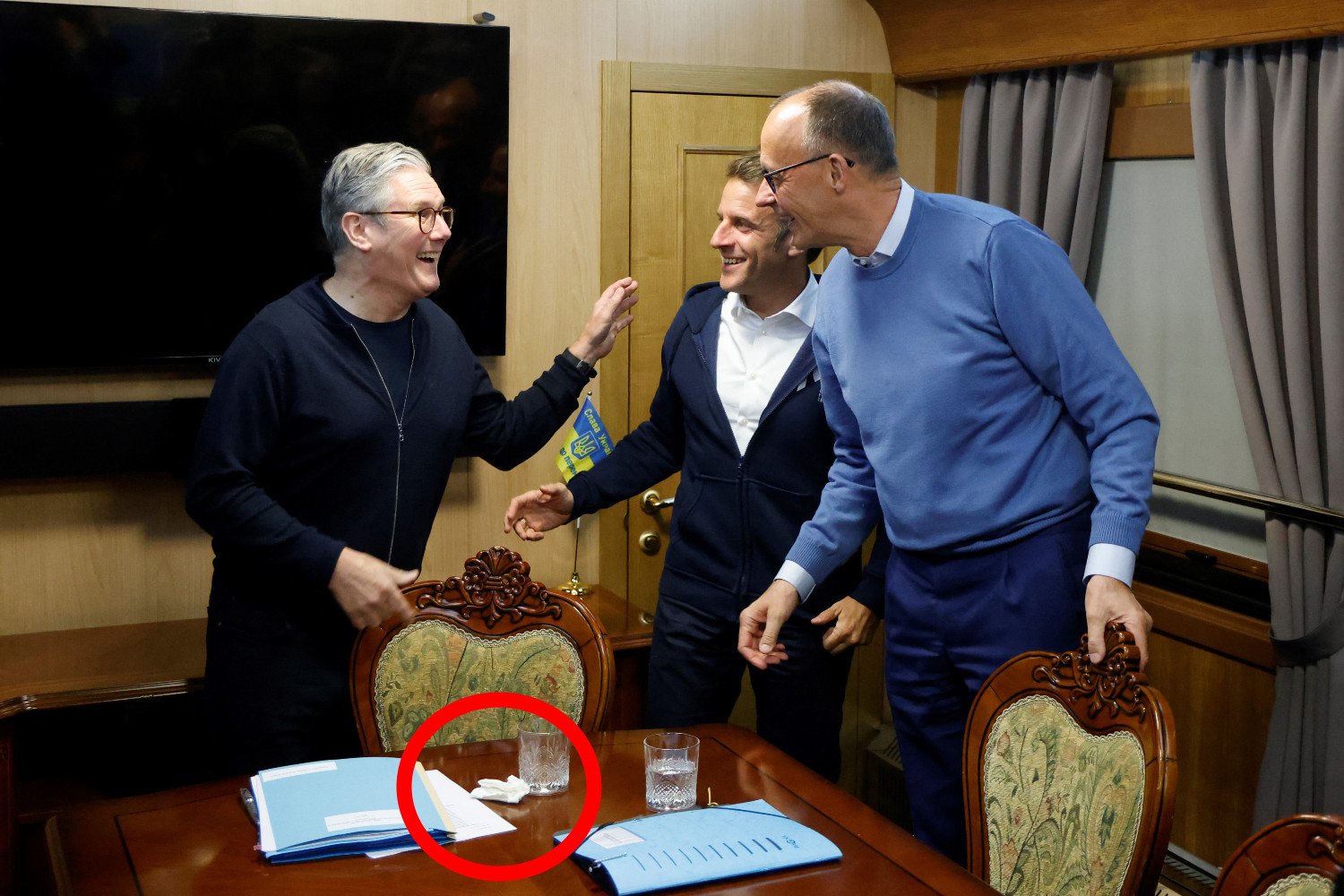 Ukrayna, Macron, Starmer, Merz, Zelensky, Alex Jones, komplo teorisi, kokain, dezenformasyon, Rusya, siyaset, sahte haber, X, Elon Musk, fotoğraf manipülasyonu, Avrupa liderleri, tren yolculuğu, Getty Images, propaganda, Vladimir Putin, yanlış bilgilendirme.
