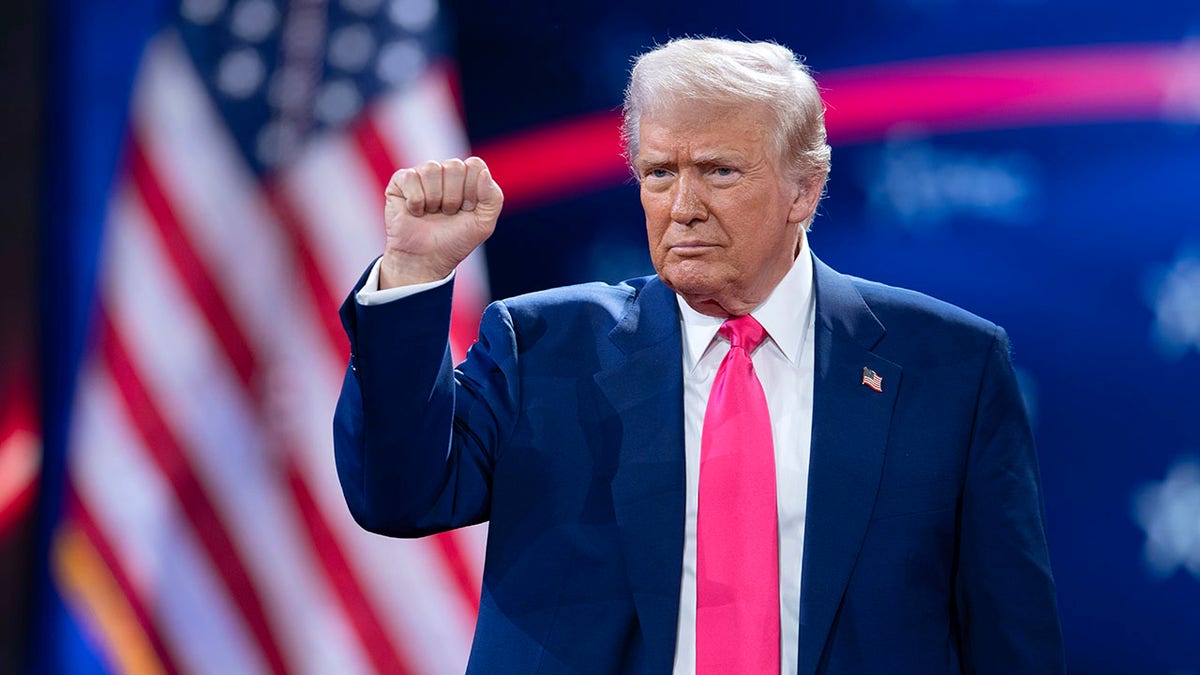Donald Trump, Orta Doğu ziyareti, ticaret anlaşması, Çin, tarifeler, Güney Afrika, Afrikalılar, mülteciler, yürütme emirleri, İsrail, Hamas, İran, nükleer program, Karoline Leavitt, Scott Bessent, Jamieson Greer

