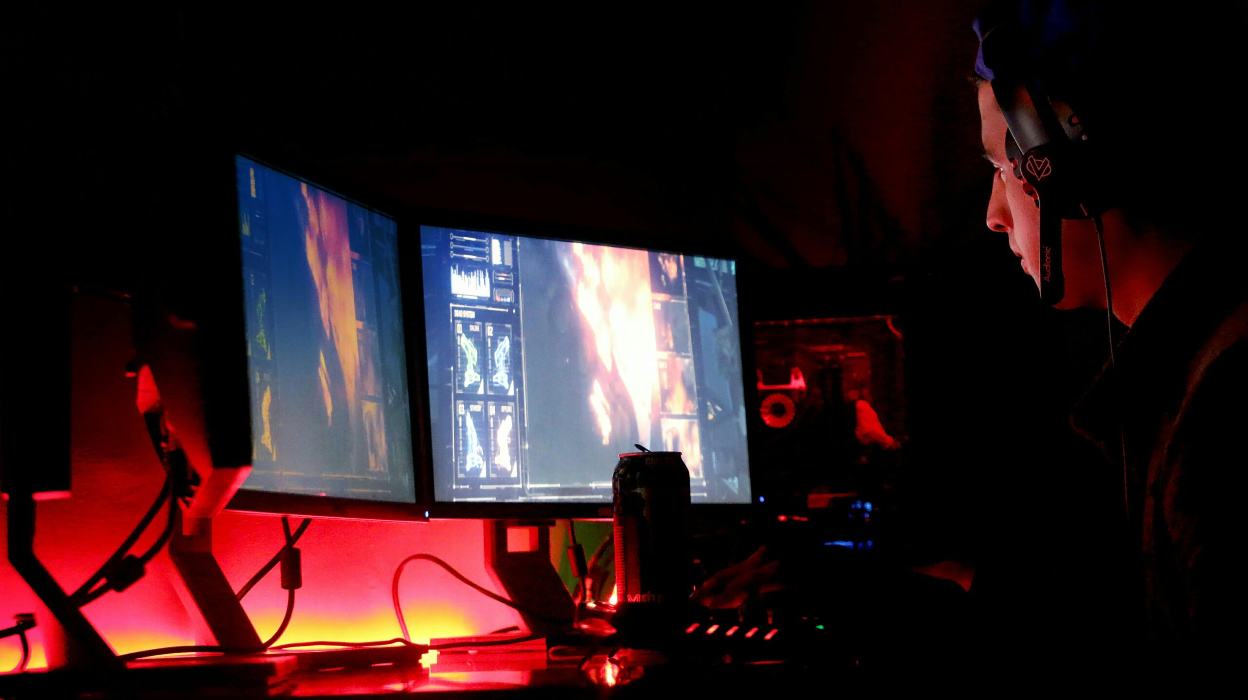 PC oyun, USB ses kontrolcü, oyun ses ayarları, mikrofon, gürültü engelleme, oyun fare, makro pad, klavye kısayol tuşları, RGB aydınlatma, özel klavye, ikinci ekran, oyun donanımı
