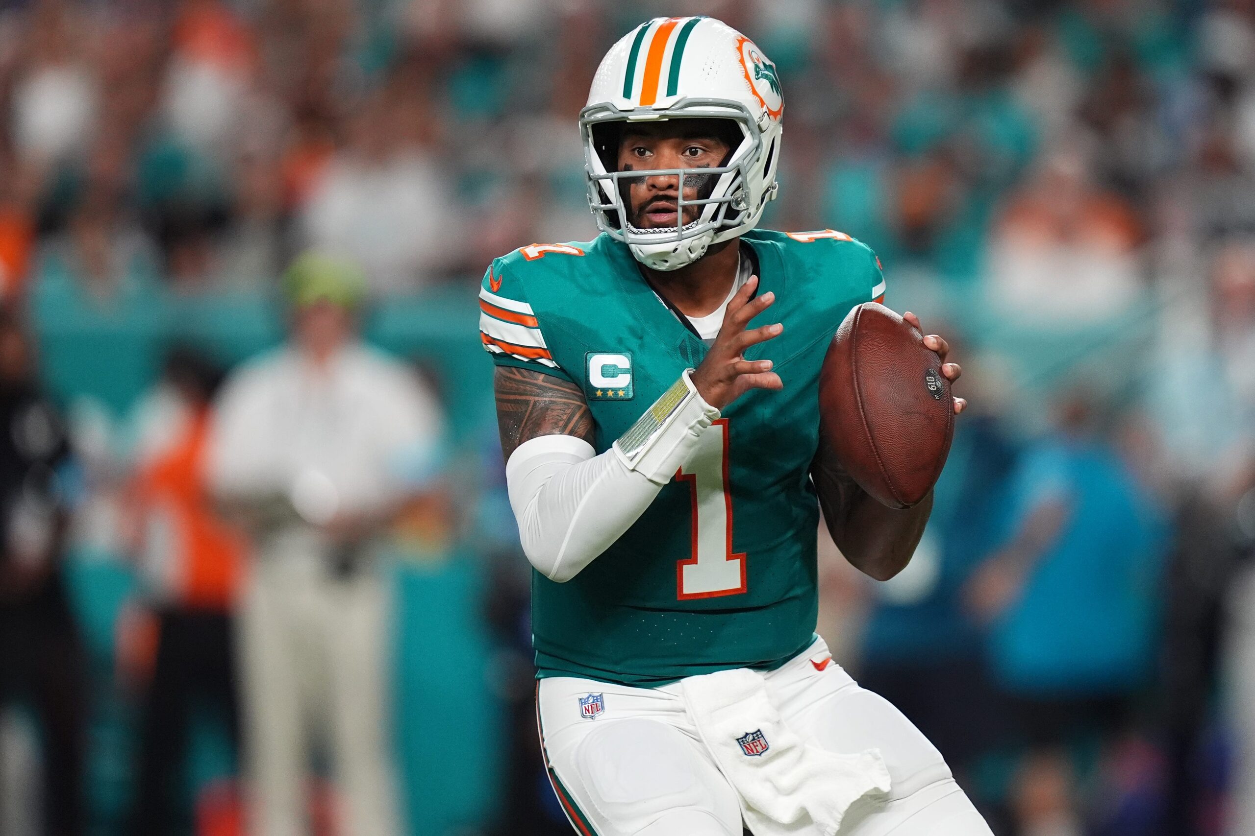 Miami Dolphins, Washington Commanders, NFL, Spain, Madrid, Bernabéu Stadium, Jayden Daniels, Tua Tagovailoa, Mike McDaniel, Stephen Ross, NFL international games, football, Amerikan futbolu, İspanya, Madrid maçı, Miami Dolphins, Washington Commanders
