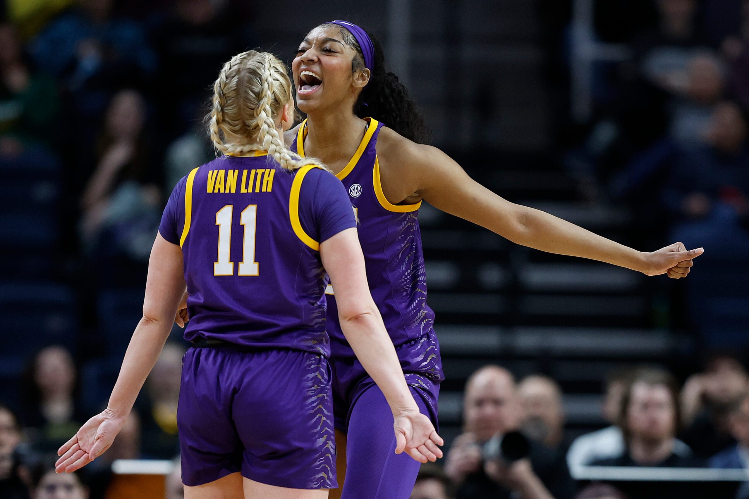 Hailey Van Lith, Angel Reese, Chicago Sky, WNBA, basketbol, takım arkadaşlığı, transfer, oyun kurucu, draft, Courtney Vandersloot, kolej basketbolu, LSU, Louisville, TCU, kadın basketbolu, spor
