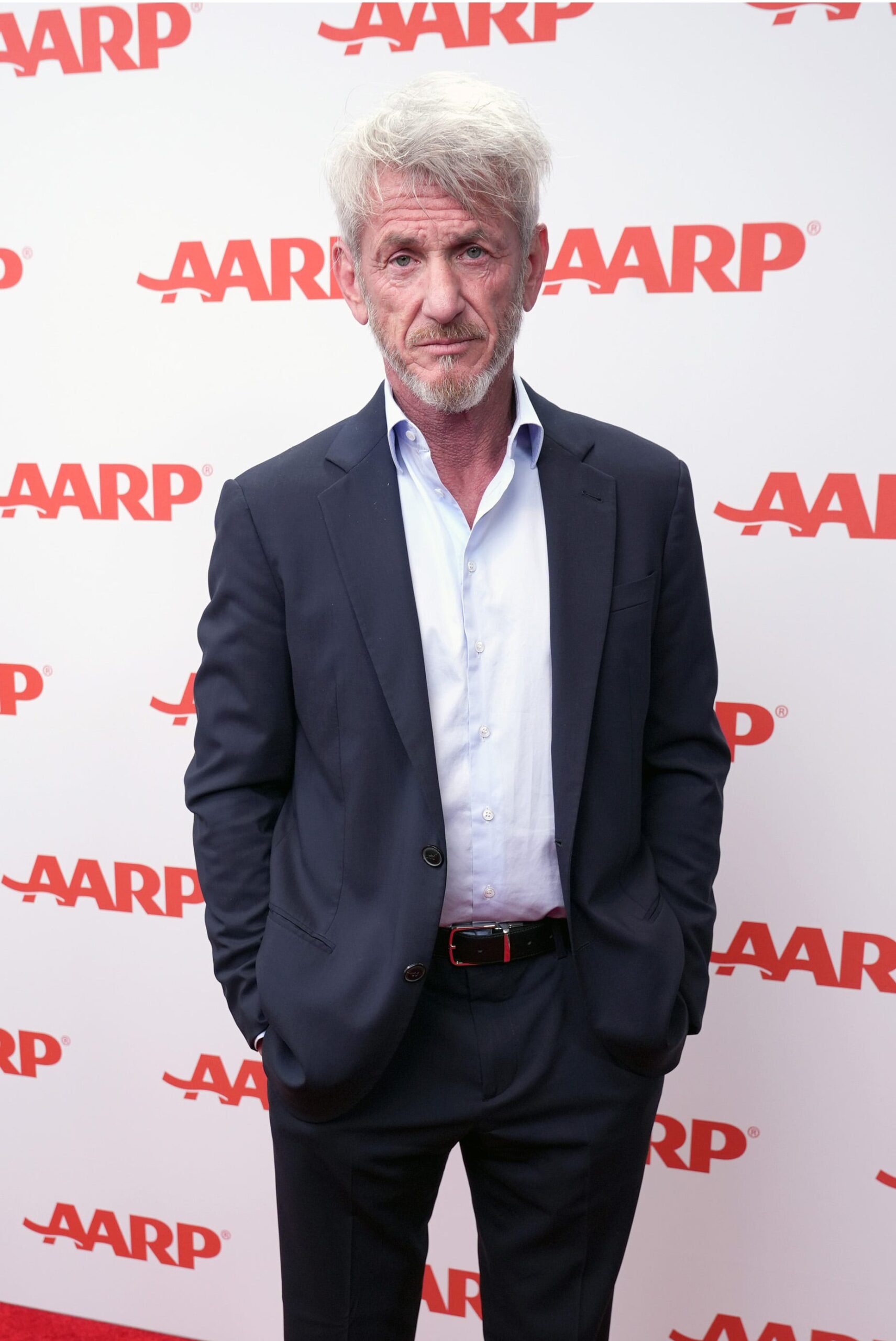 Sean Penn, Woody Allen, Dylan Farrow, Ronan Farrow, cinsel taciz iddiaları, Louis Theroux Podcast, André Previn, Mia Farrow, Soon-Yi Previn, Harvey Weinstein, #MeToo hareketi, Pulitzer Ödülü, tartışmalı yorumlar, film, yönetmen, oyuncu, Hollywood, masumiyet karinesi, klinik psikolog, pedofili, The New Yorker, Allen v. Farrow, HBO belgeseli, çevreci aktivist, Sweet and Lowdown
