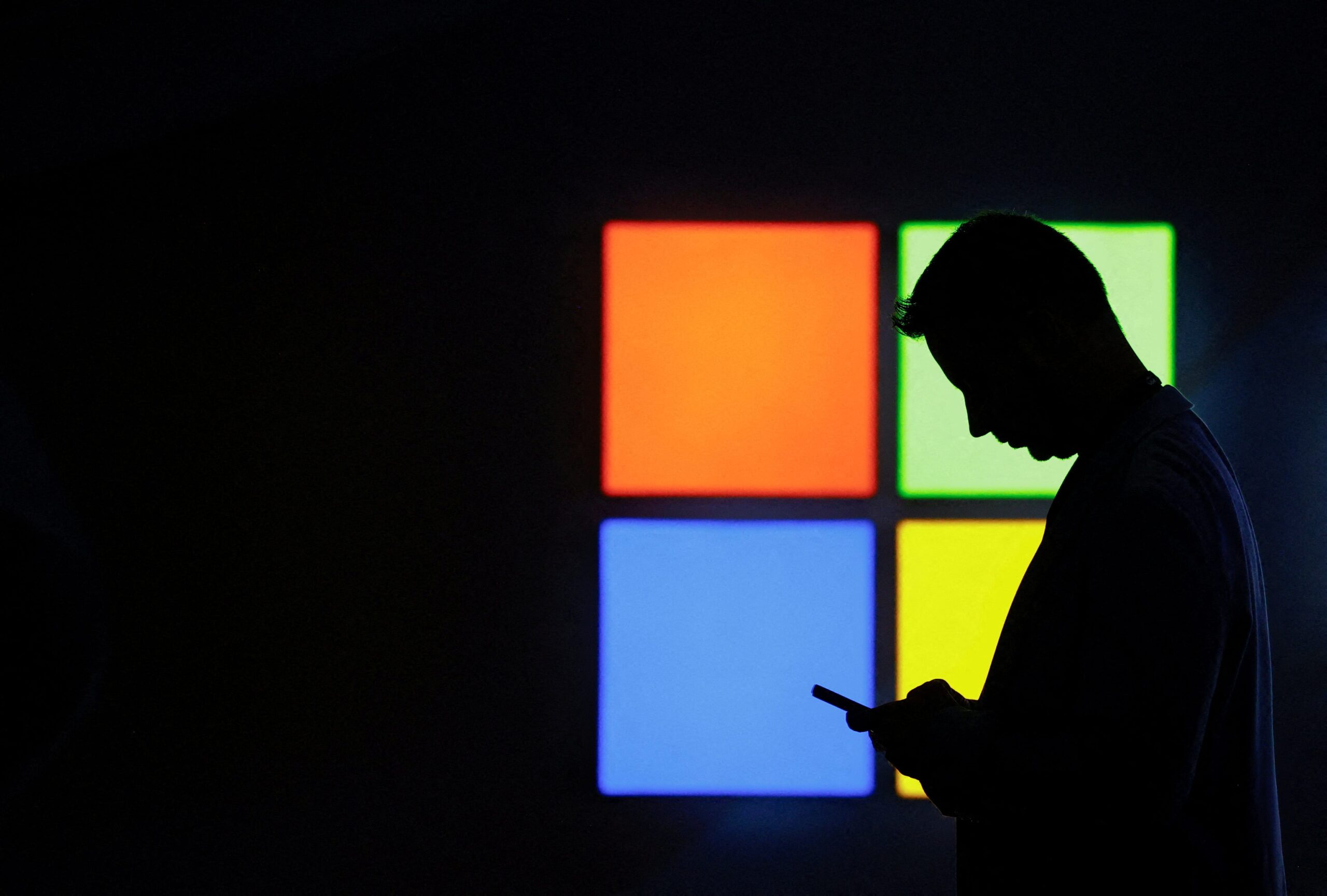 Microsoft, işten çıkarma, personel azaltma, işçi çıkarma, Microsoft işten çıkarma, Microsoft personel azaltma, Microsoft işçi çıkarma, teknoloji sektörü, iş piyasası, ekonomi, istihdam, Microsoft çalışanları, USA TODAY, CNBC, The Verge, Mayıs 2024, gelişen haber
