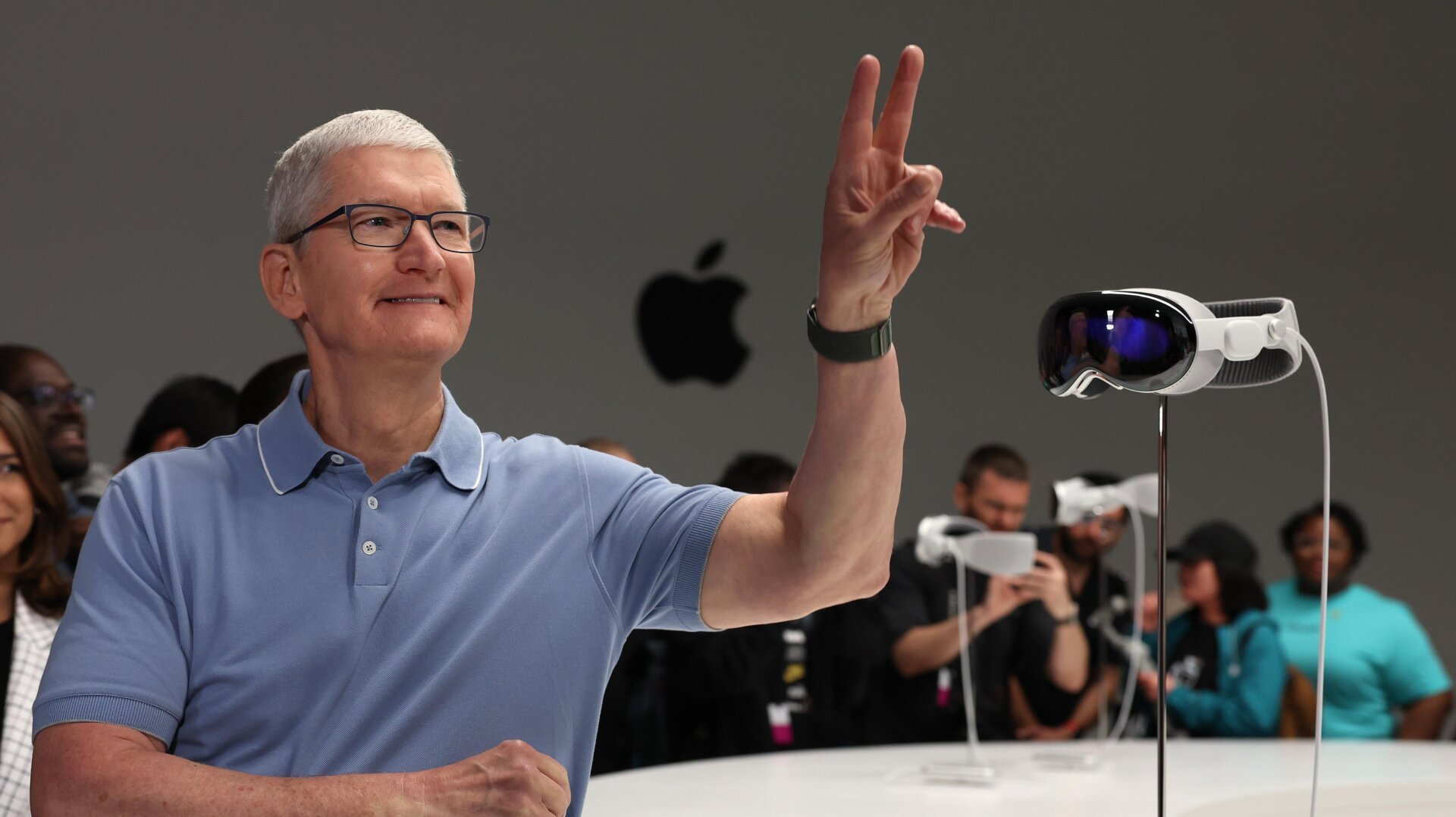 apple, beyin-bilgisayar arayüzü, BCI, Neuralink, Synchron, Stentrode, ALS, nöral sinyaller, erişilebilirlik, teknoloji, inovasyon, iPhone, iPad, Vision Pro, beyin implantı, felç, engellilik, Dr. Tom Oxley, Mark Jackson, sağlık teknolojisi
