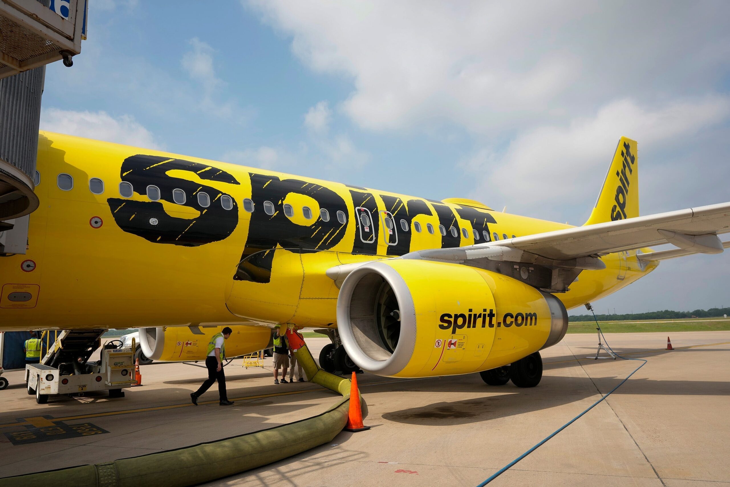Spirit Airlines, hamam böceği, uçak, TikTok, Symonebeez, Büyük Ön Koltuklar, hijyen, uçuş, şikayet, USA TODAY, Zach Wichter, seyahat, bilet, kupon, bakım, bagaj, yolcu
