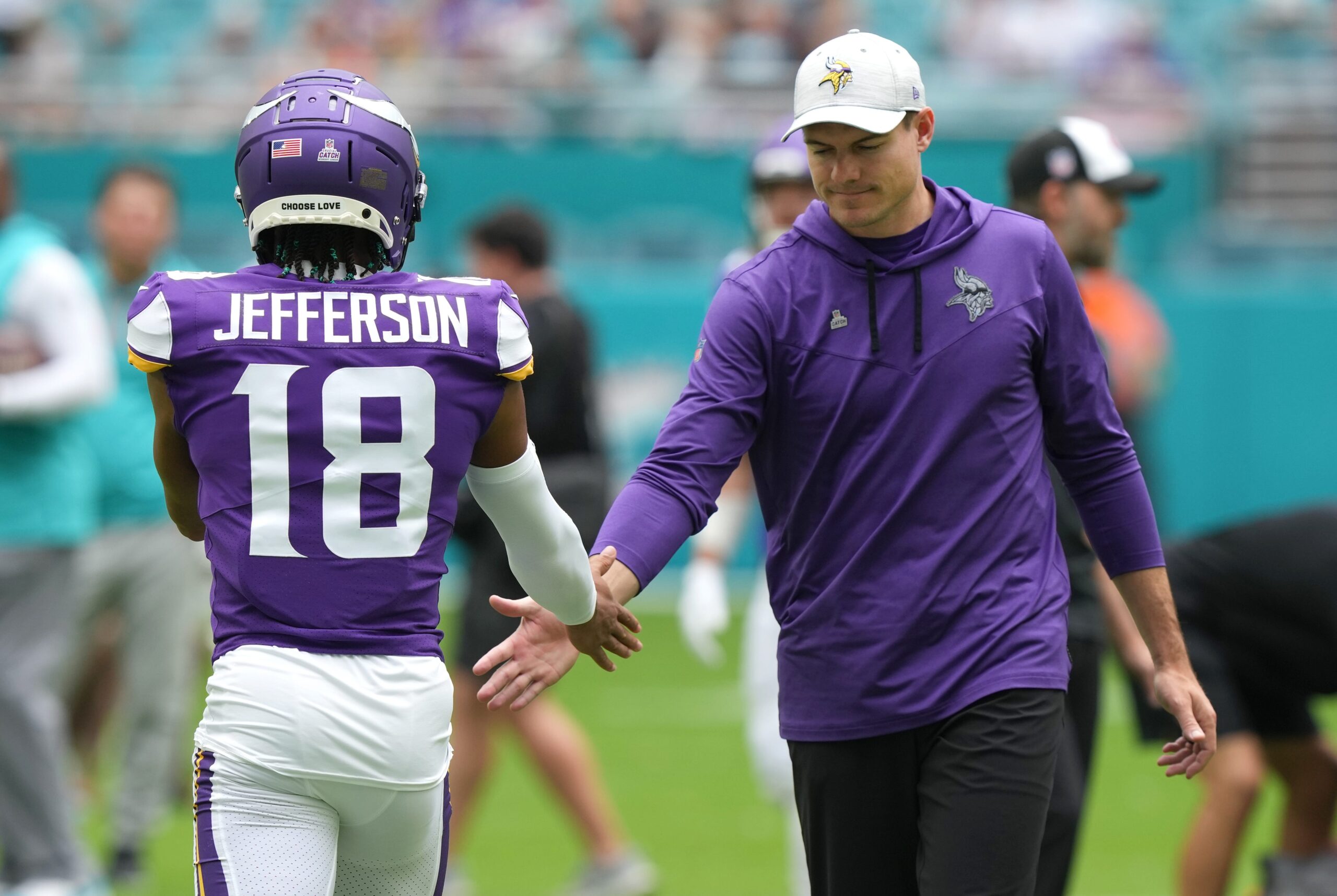 Minnesota Vikings, NFL, Uluslararası Oyunlar, İrlanda, İngiltere, Kevin O'Connell, Justin Jefferson, J.J. McCarthy, Mark Wilf, 2025 Sezonu, Pittsburgh Steelers, Cleveland Browns, Croke Park, Londra, NFL Takvimi, Amerikan Futbolu
