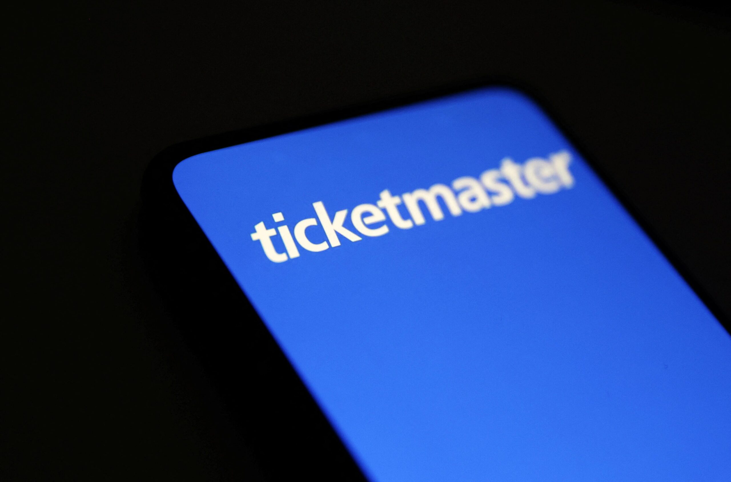 Here are some meta keywords in Turkish for the article, focusing on relevance and common search terms:

bilet fiyatları, gizli ücretler, tatil rezervasyonu, otel ücretleri, konser biletleri, spor etkinlikleri biletleri, FTC kuralları, ön fiyatlandırma, şeffaf fiyatlandırma, sürpriz ücretler, seyahat maliyeti, tatil planlama, bütçe dostu seyahat, tüketici hakları, online bilet alımı, online rezervasyon, Marriott, Airbnb, Ticketmaster, SeatGeek, fiyat karşılaştırması, indirimli bilet, promosyonlu konaklama, тур ücretleri, очистка ücretleri, уеб rezervasyon
