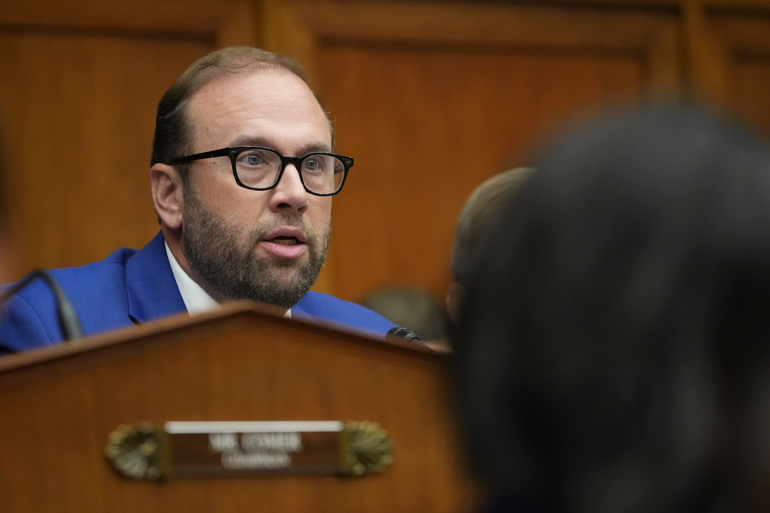 ABD, Temsilciler Meclisi, Cumhuriyetçiler, Vergi İndirimleri, Borç Tavanı, Sosyal Yardım Programları, Medicaid, Gıda Kuponları, SNAP, Donald Trump, Bütçe, Kongre Bütçe Ofisi, İş Şartı, Sağlık Sigortası, Richard Neal, Kevin Hern, Frank Pallone, Brett Guthrie, Nanette Barragán, Dan Crenshaw, Elon Musk, Vergi Kesintileri ve İşler Yasası, Muhalefet, Protesto, Tutuklama
