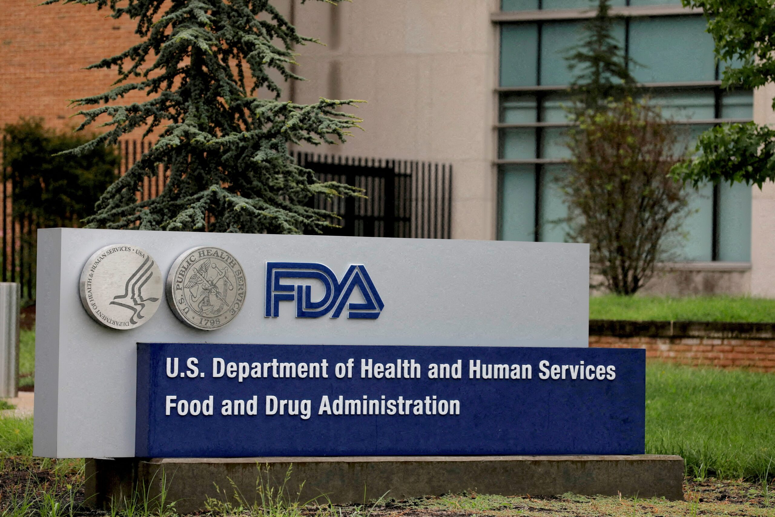fluorür, Robert F. Kennedy Jr., diş sağlığı, çocuk sağlığı, su florlaması, FDA, diş çürüğü, halk sağlığı, takviyeler, sağlık bakanlığı, ABD, Amerikan Diş Hekimleri Birliği, tartışma, politika, sağlık düzenlemeleri, bilimsel kanıt, gut mikrobiyotası, tiroid bozuklukları, kilo alımı, IQ, Make America Healthy Again, kronik hastalık, Donald Trump, Amerikan Diş Hijyenistleri Birliği, ağız sağlığı, Utah, Florida, yasak, içme suyu, CDC, DSÖ, Amerikan Tıp Birliği, Amerikan Pediatri Akademisi, otizm, ADHD, hipotiroidizm
