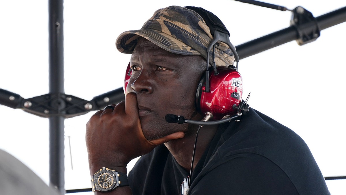 Michael Jordan, NBA, NBC, Kevin Harlan, Spor Yayınları, Basketbol, Yorumcu, Analiz, Kobe Bryant, 