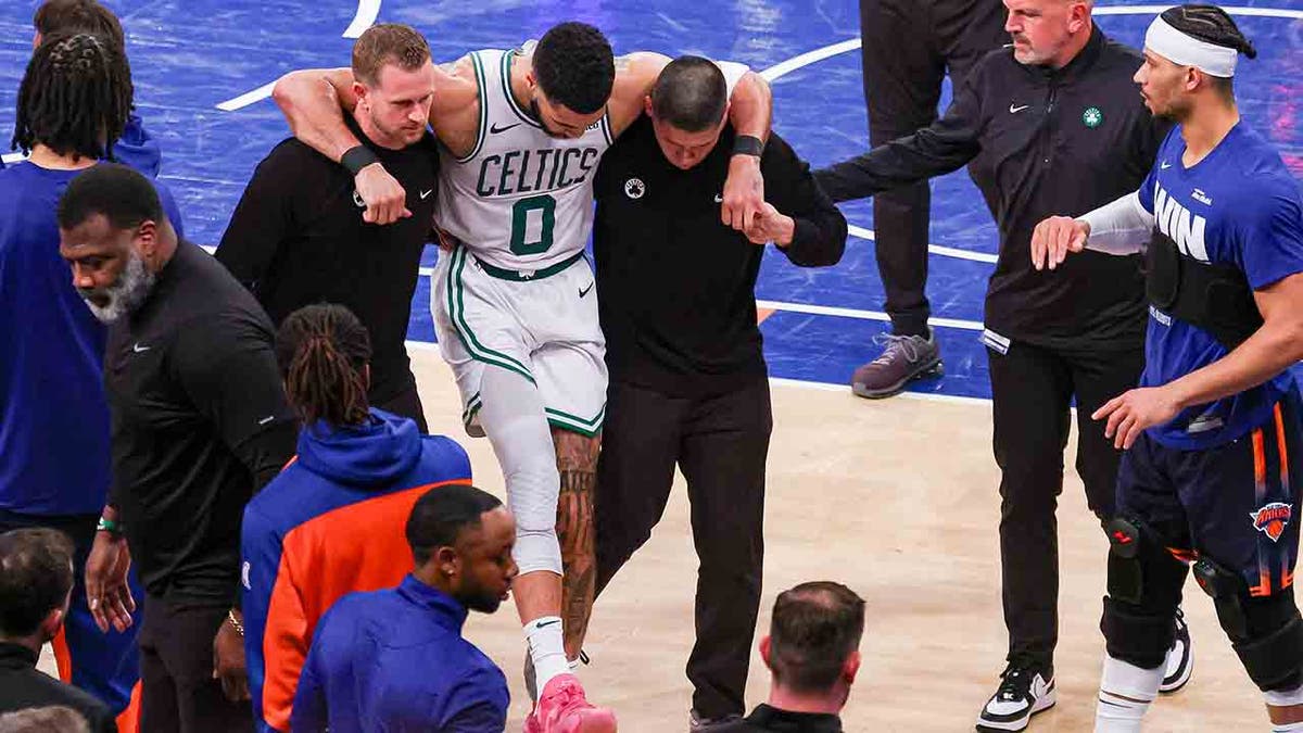 Jayson Tatum, Boston Celtics, NBA Playoffs, Achilles tendon rupture, injury, surgery, New York Knicks, series deficit, Game 4, medical procedure, timetable, return, Fox News Sports, spor, basketbol, sakatlık, ameliyat, tedavi, haberler, Fox News

