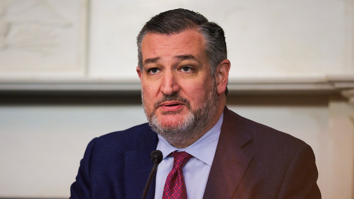 Meta anahtar kelimeler: Ted Cruz, Yatırım Amerika Yasası, çocuk hesabı, federal hükümet, S&P 500, vergi avantajlı hesap, milli borç, MAGA hesapları, yatırım, ABD ekonomisi, Cumhuriyetçiler, yasa tasarısı, çocuk refahı, mali yardım, Senato, Teksas, yapay zeka, Çin, Sam Altman, vergilendirme, sermaye kazancı vergisi, Meclis Yollar ve Araçlar Komitesi.
