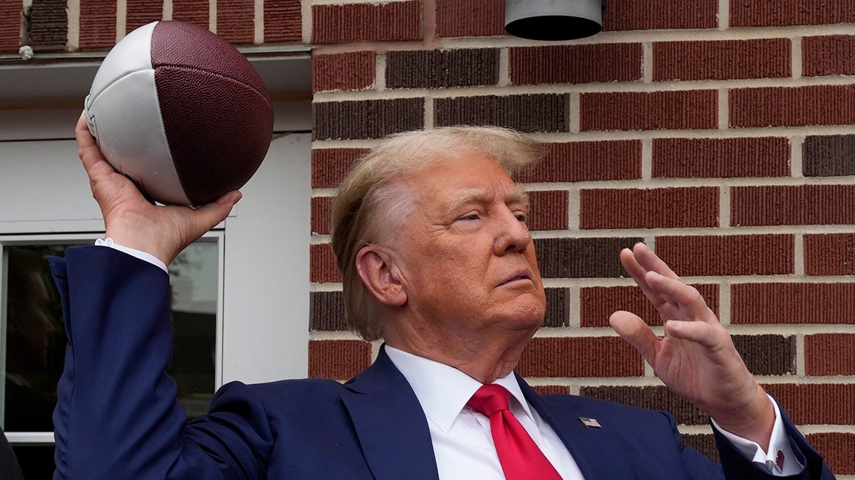 NCAA, Donald Trump, Nick Saban, Cody Campbell, kolej sporları, isim, resim ve benzerlik (NIL), transfer portalı, Kongre, düzenleme, Greg Sankey, Jim Phillips, Tony Petitti, Brett Yormark, Büyük 12, federal öncelik, eyalet yasaları, dava, yerleşim, gelir paylaşımı, sporcular, ev yerleşimi, Fox News
