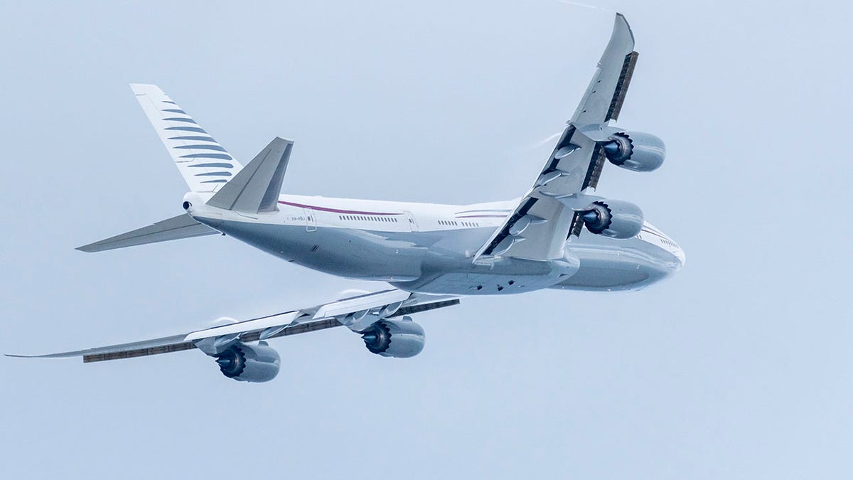 Başkan Donald Trump, Katar, Boeing 747, Air Force One, Savunma Bakanlığı, Emolument maddesi, etik soruşturması, Ritchie Torres, hediye, yabancı güç, uçak, Katar kraliyet ailesi, Donald Trump Jr., bağış, ABD Hava Kuvvetleri, yeni Boeing, gecikme, vergi mükellefleri, West Palm Beach Havaalanı, hukuk incelemesi, Beyaz Saray avukatlık bürosu, Adalet Bakanlığı, sözleşme, yapım, Başkan Donald Trump, Katar, Boeing 747, Air Force One, Savunma Bakanlığı, Emolument maddesi, etik soruşturması, Ritchie Torres, hediye, yabancı güç, uçak, Katar kraliyet ailesi, Donald Trump Jr., bağış, ABD Hava Kuvvetleri, yeni Boeing, gecikme, vergi mükellefleri, West Palm Beach Havaalanı, hukuk incelemesi, Beyaz Saray avukatlık bürosu, Adalet Bakanlığı, sözleşme, yapım
