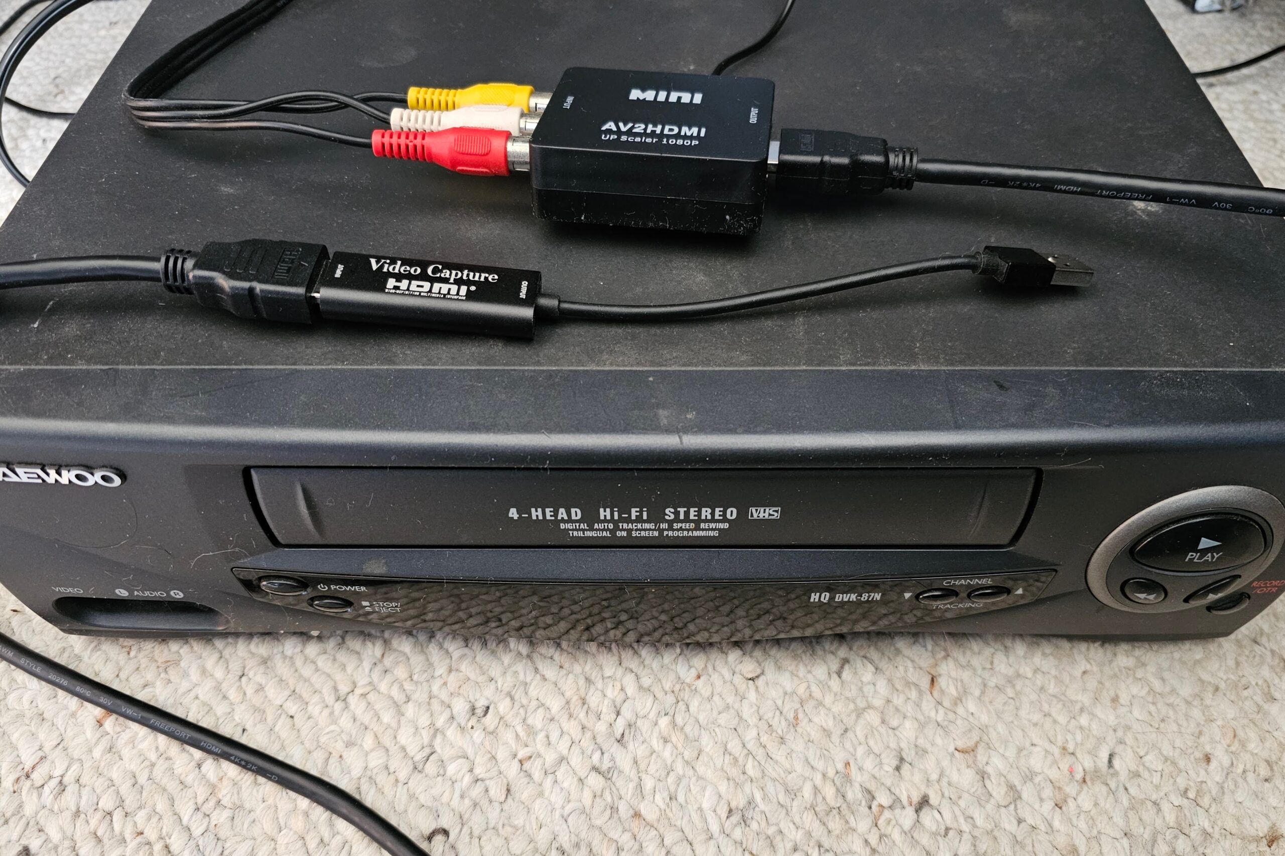 VHS dijitalleştirme, VHS dönüştürme, video yakalama kartı, OBS Studio, video kaydı, eski video, bar mitzvah, nostalji, teknoloji rehberi, video düzenleme, analog dijitale, PCWorld, Jared Newman, Advisorator, kablo kesme, streaming cihazları, tech ipuçları, DIY video, VCR, kompozit-HDMI dönüştürücü

