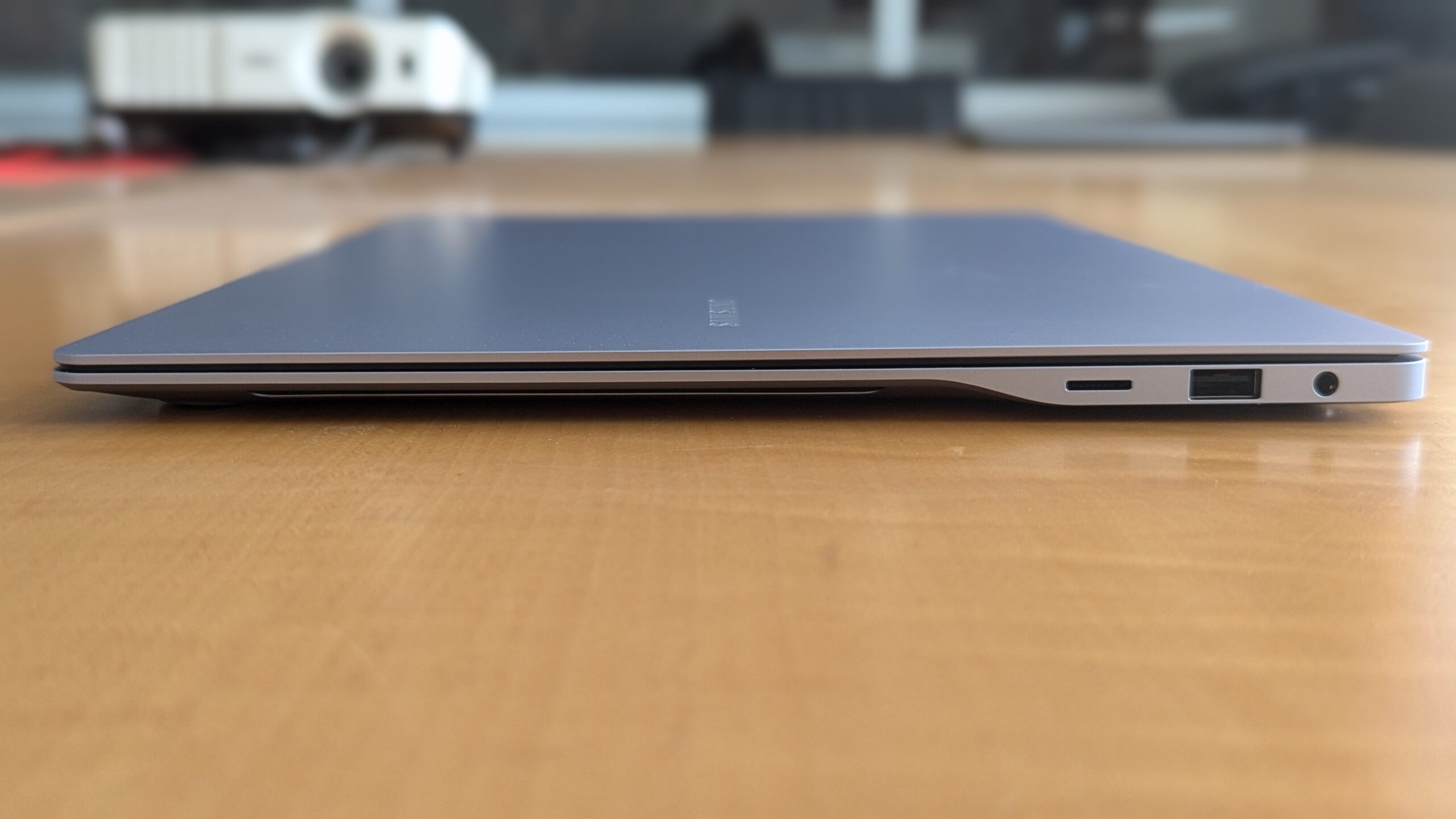 laptop, eUFS, NVMe SSD, depolama, performans, karşılaştırma, yükseltilebilirlik, tamir edilebilirlik, pil ömrü, Samsung Galaxy Book4 Edge, inceleme, satın alma rehberi, laptop önerileri, soldered storage, lehimli depolama, taşınabilirlik, hafif laptop, oyun laptopu, iş istasyonu, PCWorld, Chris Hoffman, Windows Intelligence
