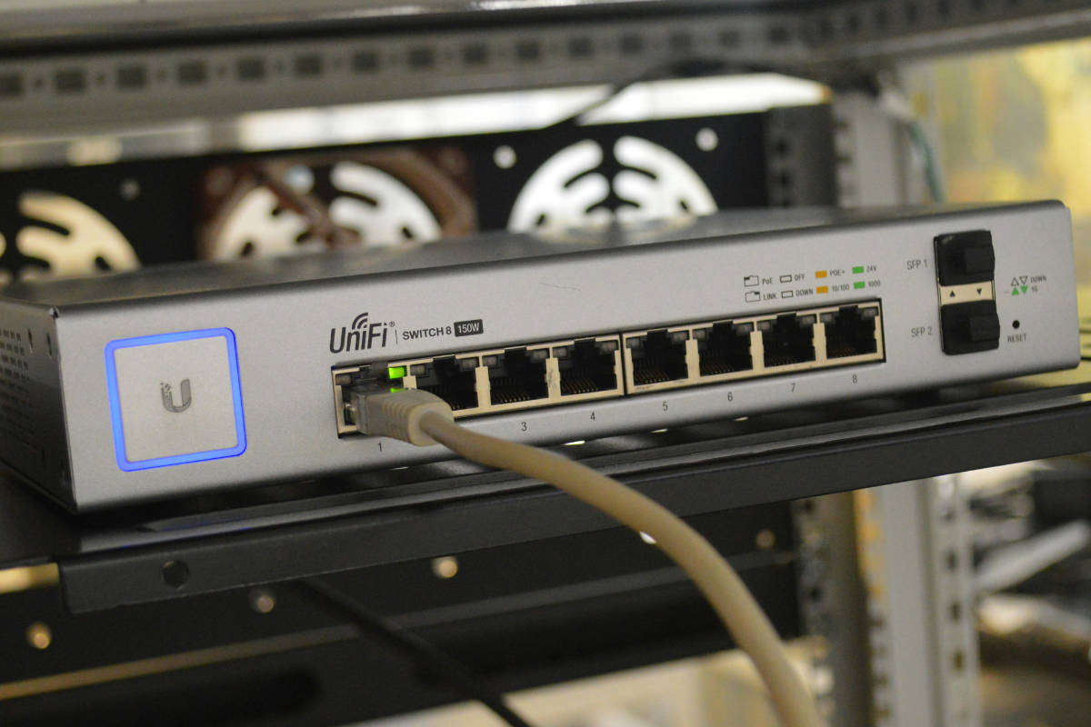 ev ağı, gelişmiş ağ, Openwrt, DD-WRT, Tomato, Freshtomato, Asuswrt-Merlin, VLAN, IoT, akıllı ev cihazları, DMZ, Minecraft sunucusu, yönetilebilir anahtar, Ubiquiti Unifi, Pi-Hole, DNS sunucusu, güvenlik duvarı, DNS üzerinden HTTPS, DoH, NAS cihazı, VPN sunucusu, Openvpn, Wireguard, ağ güvenliği, Raspberry Pi, akıllı kuyruk yönetimi, ağ ipuçları, ağ kılavuzu

