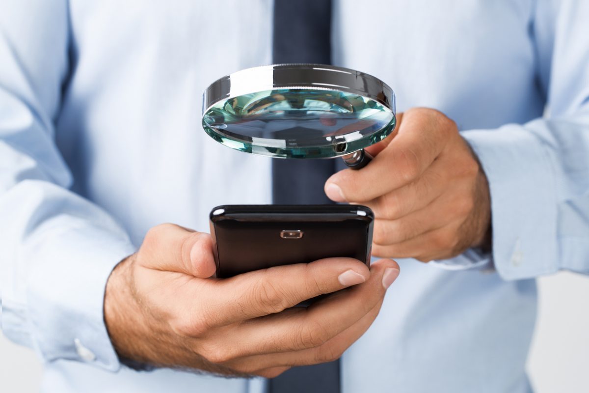akıllı telefon, dinleme, gizlilik, reklam, hedefli reklam, mikrofon, casusluk, veri toplama, uygulama izinleri, Google Asistan, Siri, Alexa, Cox Media Group, 404 Media, Amazon, Google, Microsoft, telefon güvenliği, hacker, işletim sistemi güncellemeleri, veri brokerları, metadata, telemetri, VPN, kişisel veriler, İspanya seyahati, siber güvenlik, akıllı TV, sesli asistan, üçüncü taraf şirketler, güvenlik önlemleri, mobil güvenlik
