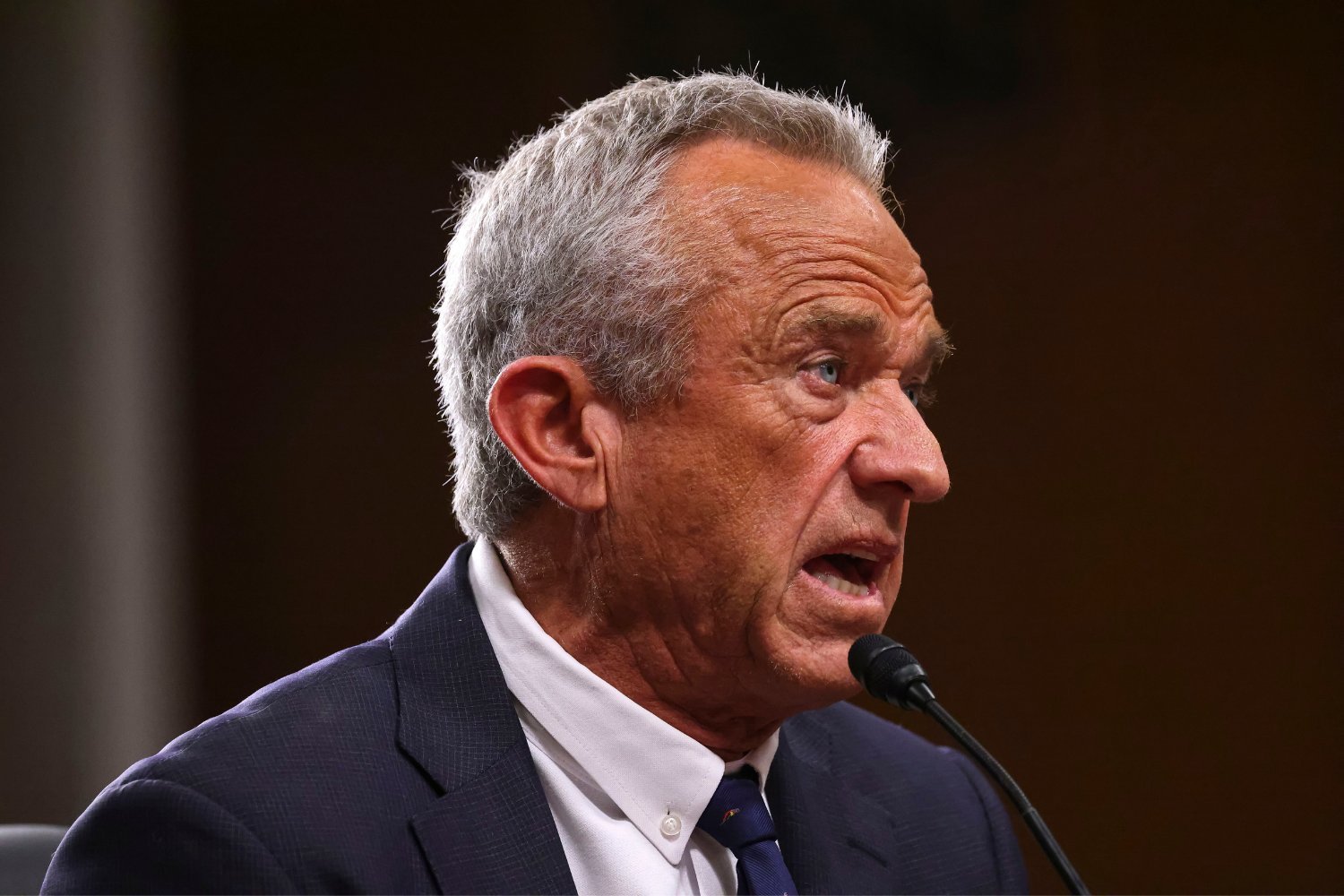 Robert F. Kennedy Jr., HHS, Sağlık ve İnsan Hizmetleri Bakanlığı, Kongre, bütçe, kesintiler, aşı, kürtaj, Yerli Amerikalılar, ultra işlenmiş gıda, soykırım, Trump yönetimi, fon, SAMHSA, Uyuşturucu Bağımlılığı ve Ruh Sağlığı Hizmetleri İdaresi, yeniden yapılandırma, Administration for a Healthy America, AHA, dava, azınlık sağlığı, eşitsizlikler, Martin Luther King Jr., çocuk felci, su çiçeği, kızamık, CDC, salgın
