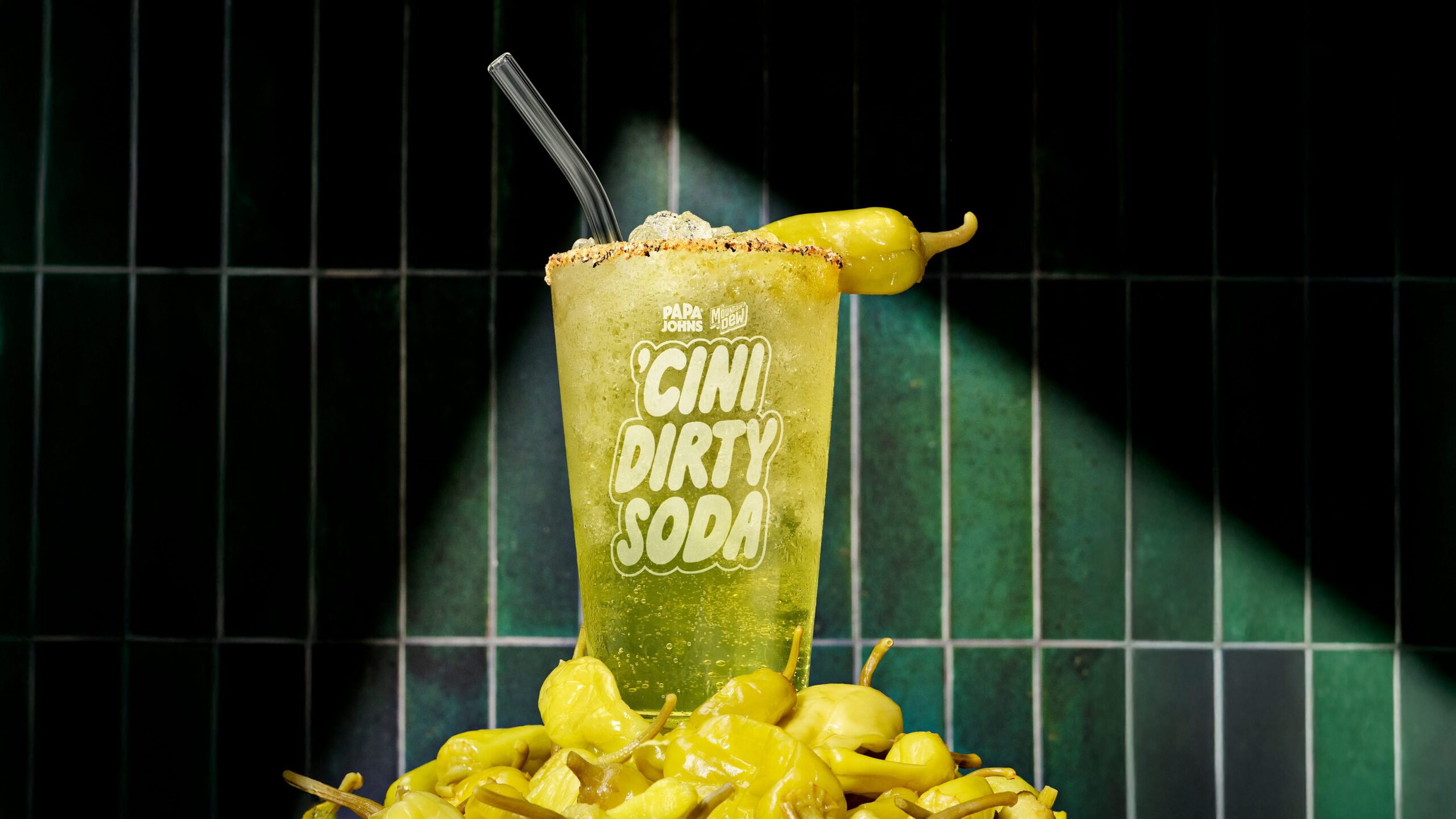 Papa Johns, Mountain Dew, Cini Dirty Soda, Kirli Soda, The Secret Lives of Mormon Wives, Hulu, Papa Rewards, Sınırlı Üretim, İçecek Kiti, Tarif, Pepperoncini, Narenciye, Swig, Utah, Olivia Rodrigo, TikTok, Trend, İçecek Trendi, Mormonlar, Kafeinsiz İçecekler, Gabe Hauari, USA TODAY, Papa Johns Cini Soda

